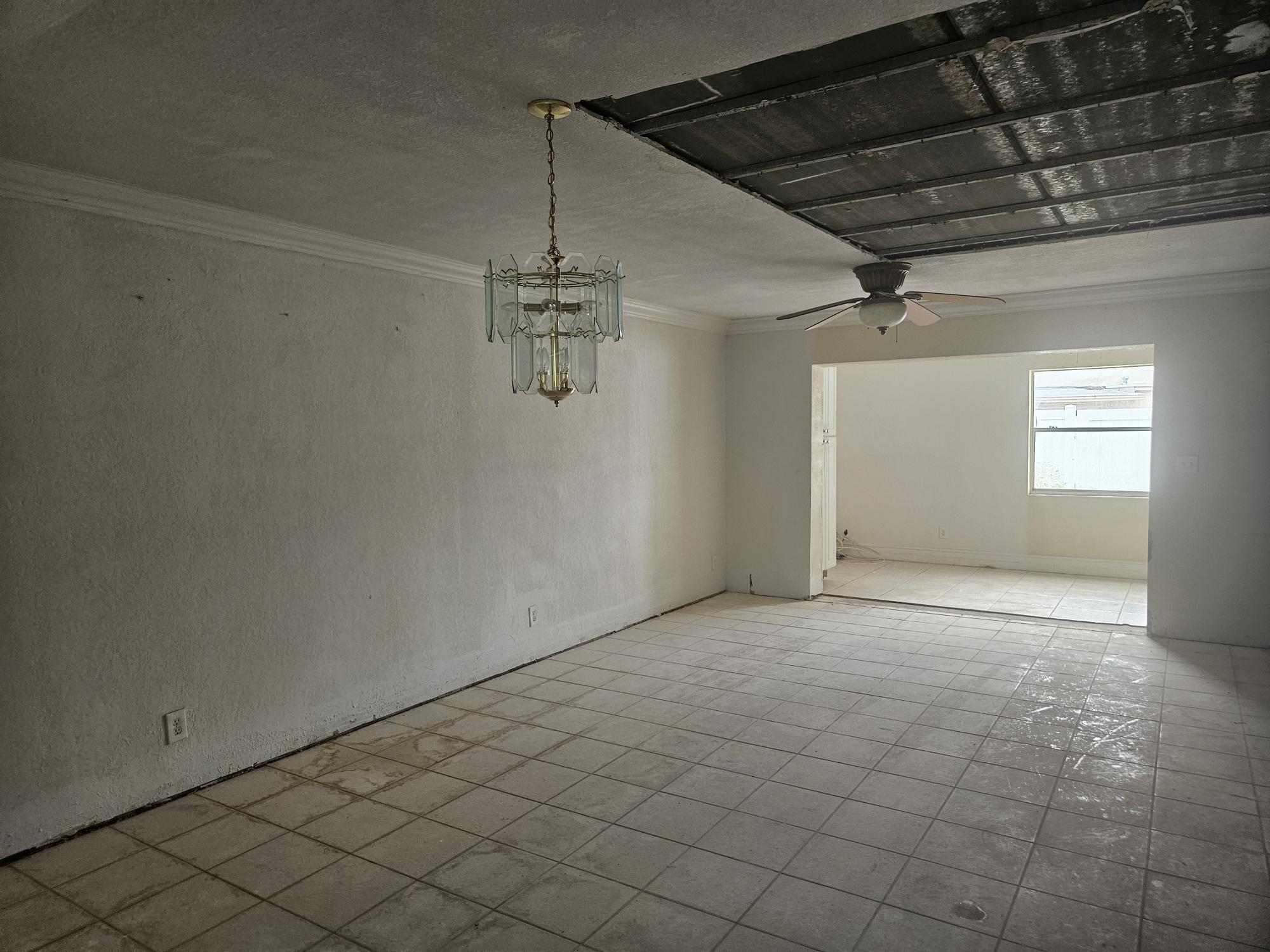 1419 Nw 80th Avenue F Property Photo 4