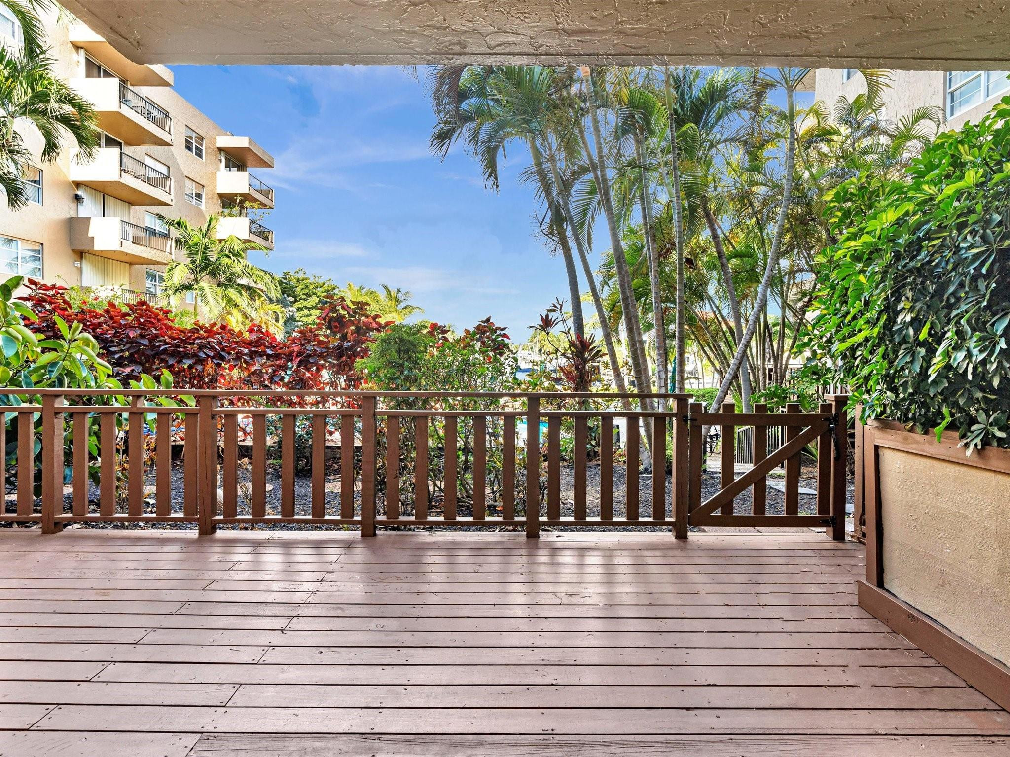 1421 S Ocean Boulevard 116 Property Photo 2