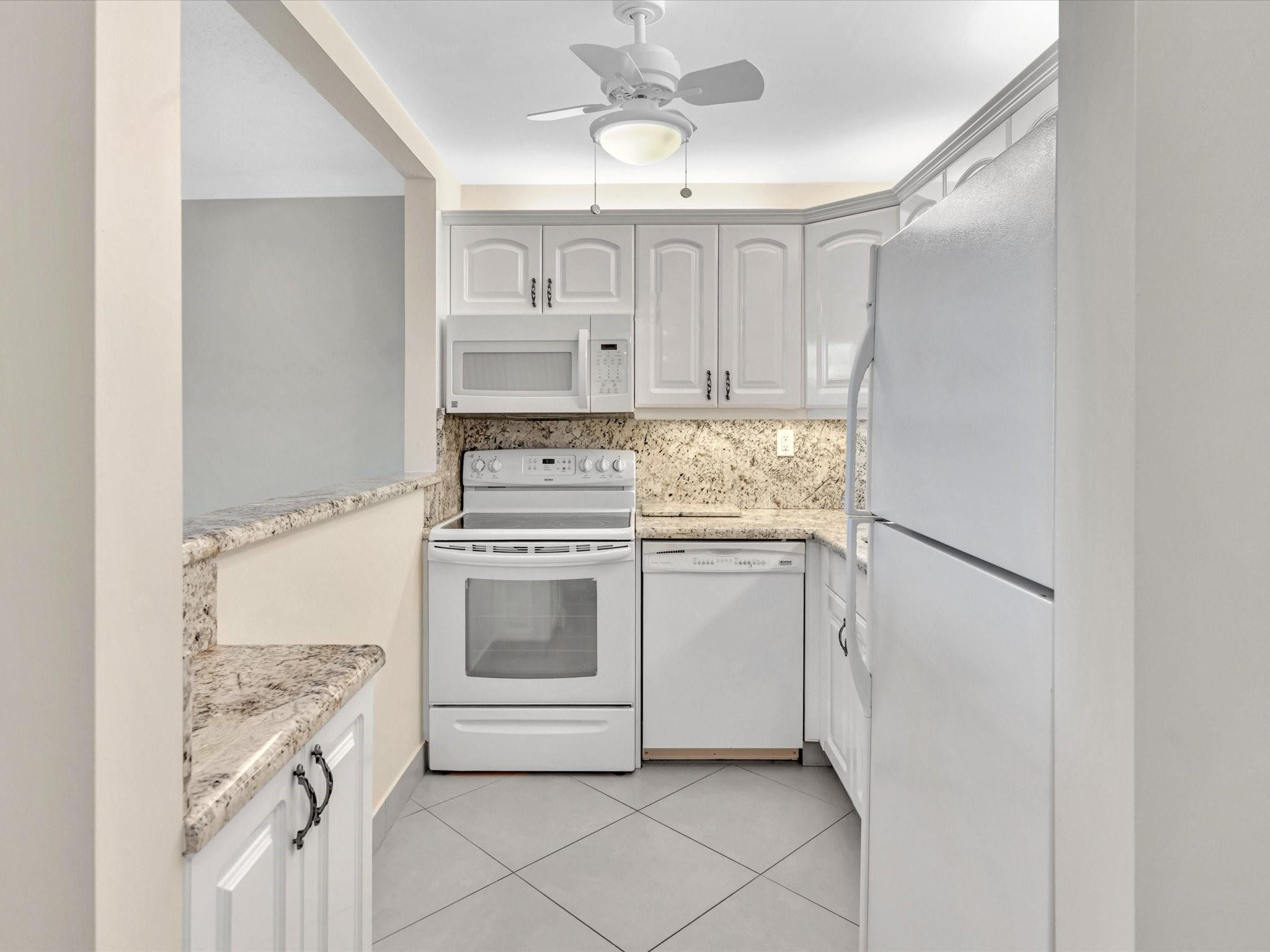 1421 S Ocean Boulevard 116 Property Photo 3