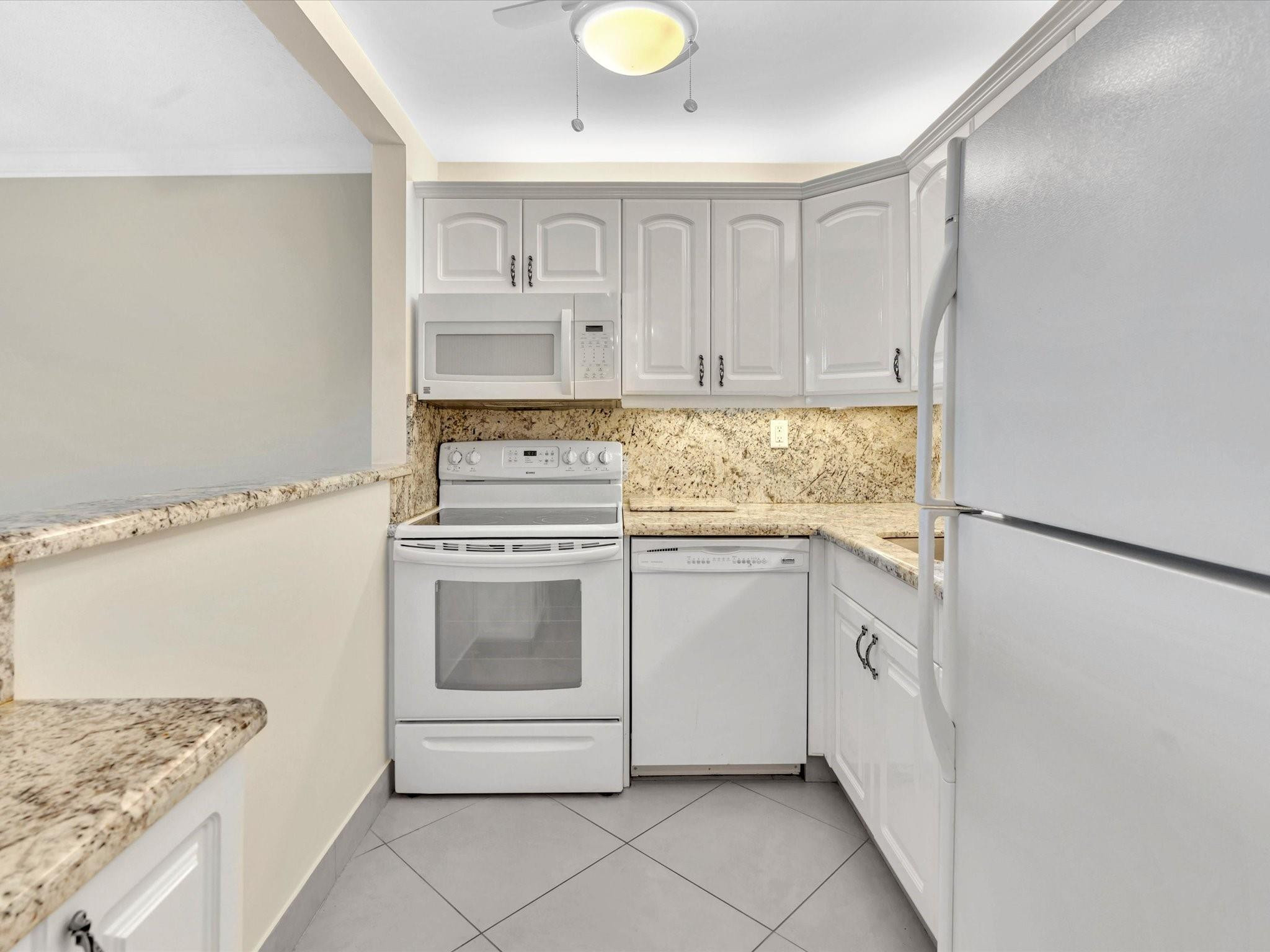 1421 S Ocean Boulevard 116 Property Photo 4