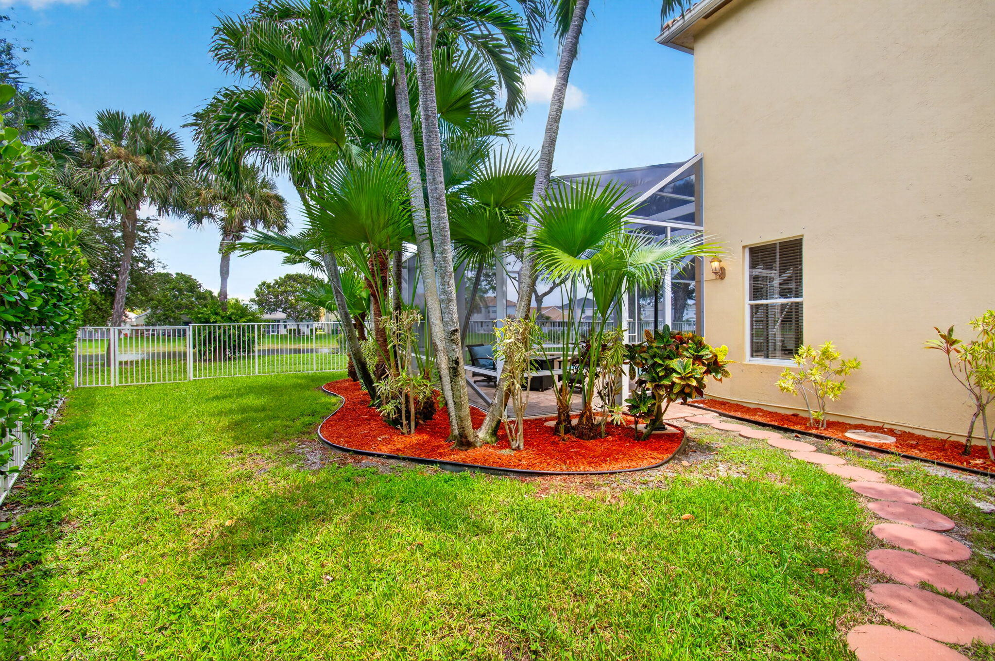 1183 Canyon Way Property Photo 7