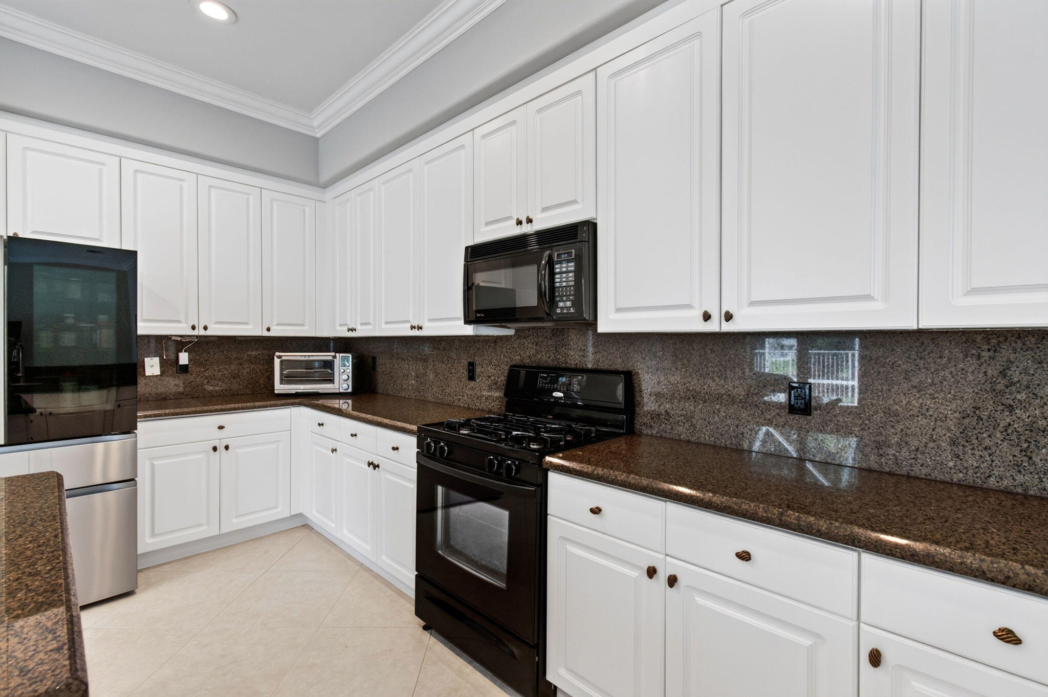 1183 Canyon Way Property Photo 27