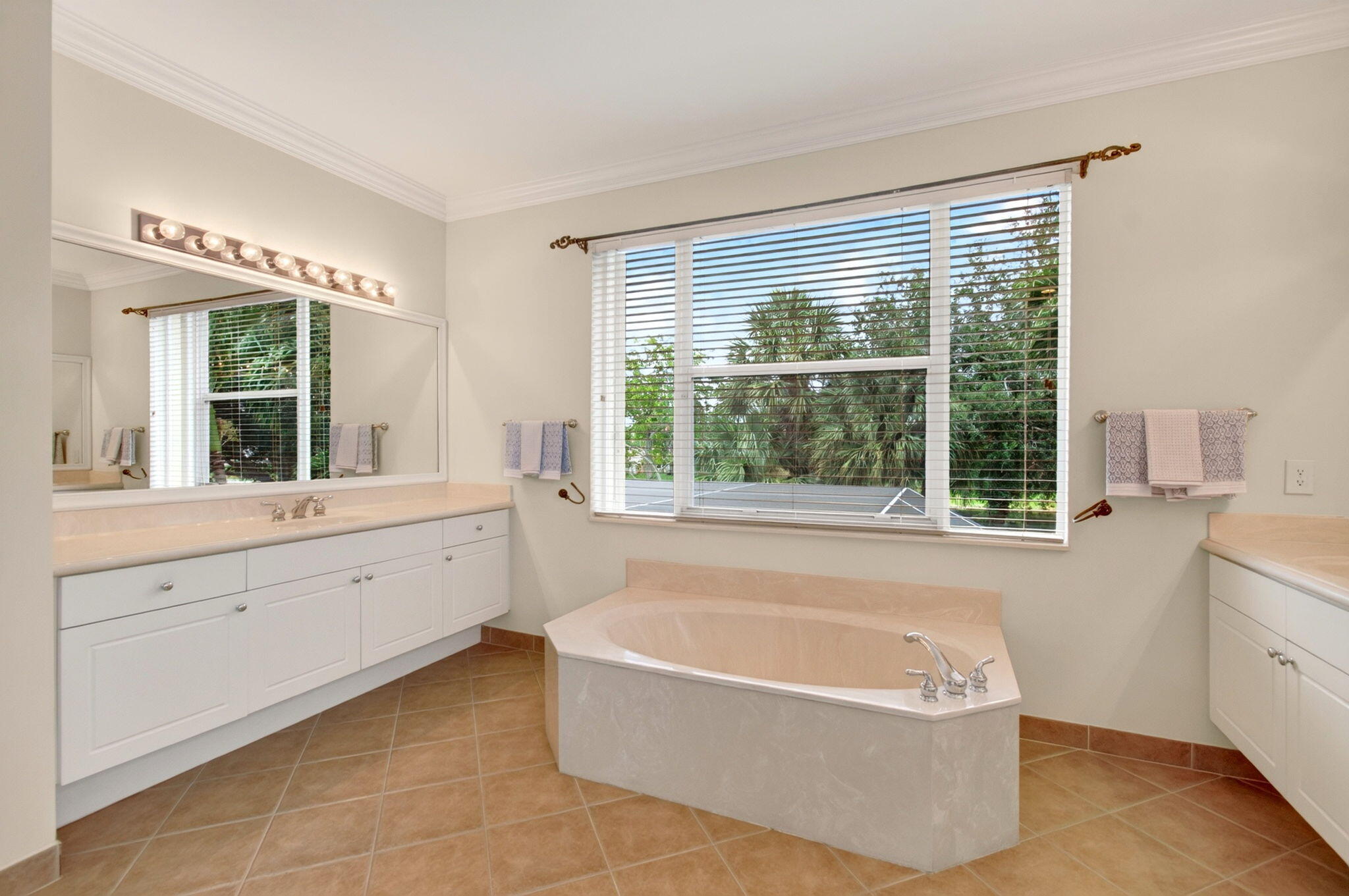 1183 Canyon Way Property Photo 51