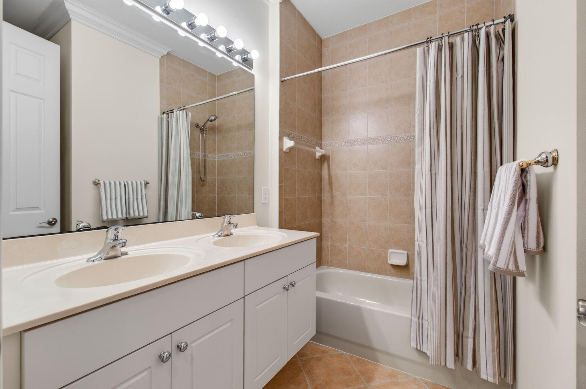 1183 Canyon Way Property Photo 62