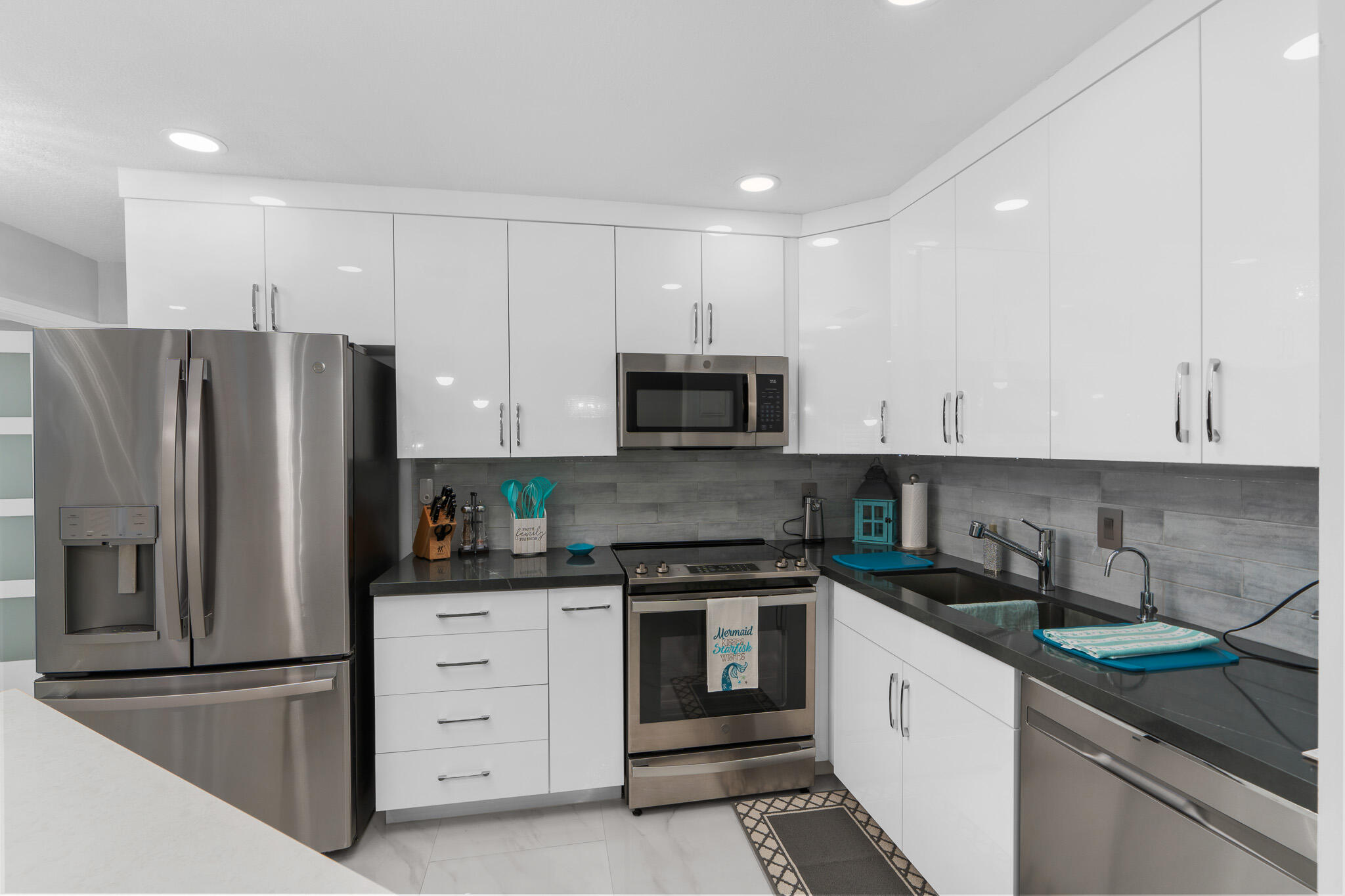 130 Cypress Club Drive 306 Property Photo 1
