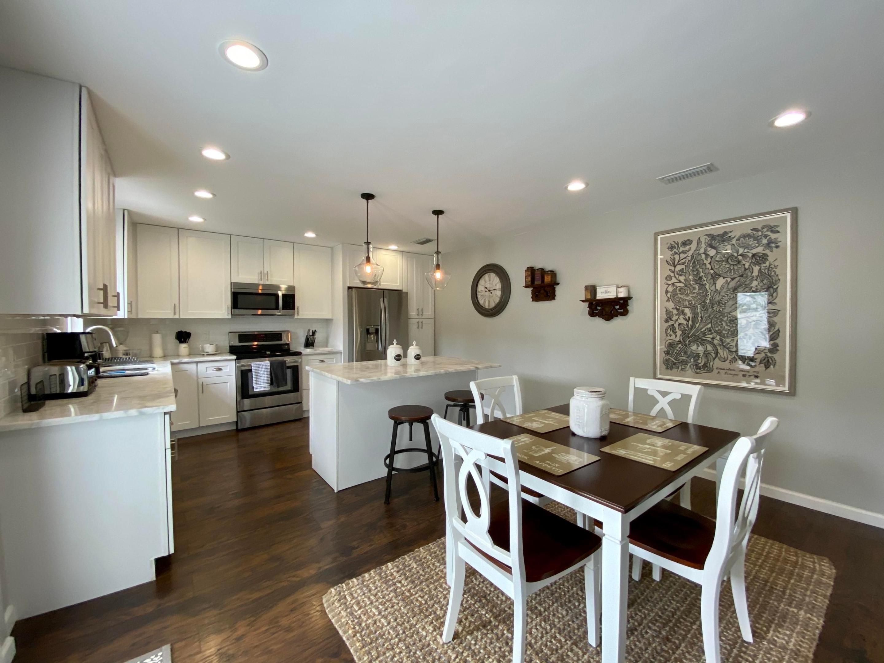 453 Park Forest Way Property Photo 5