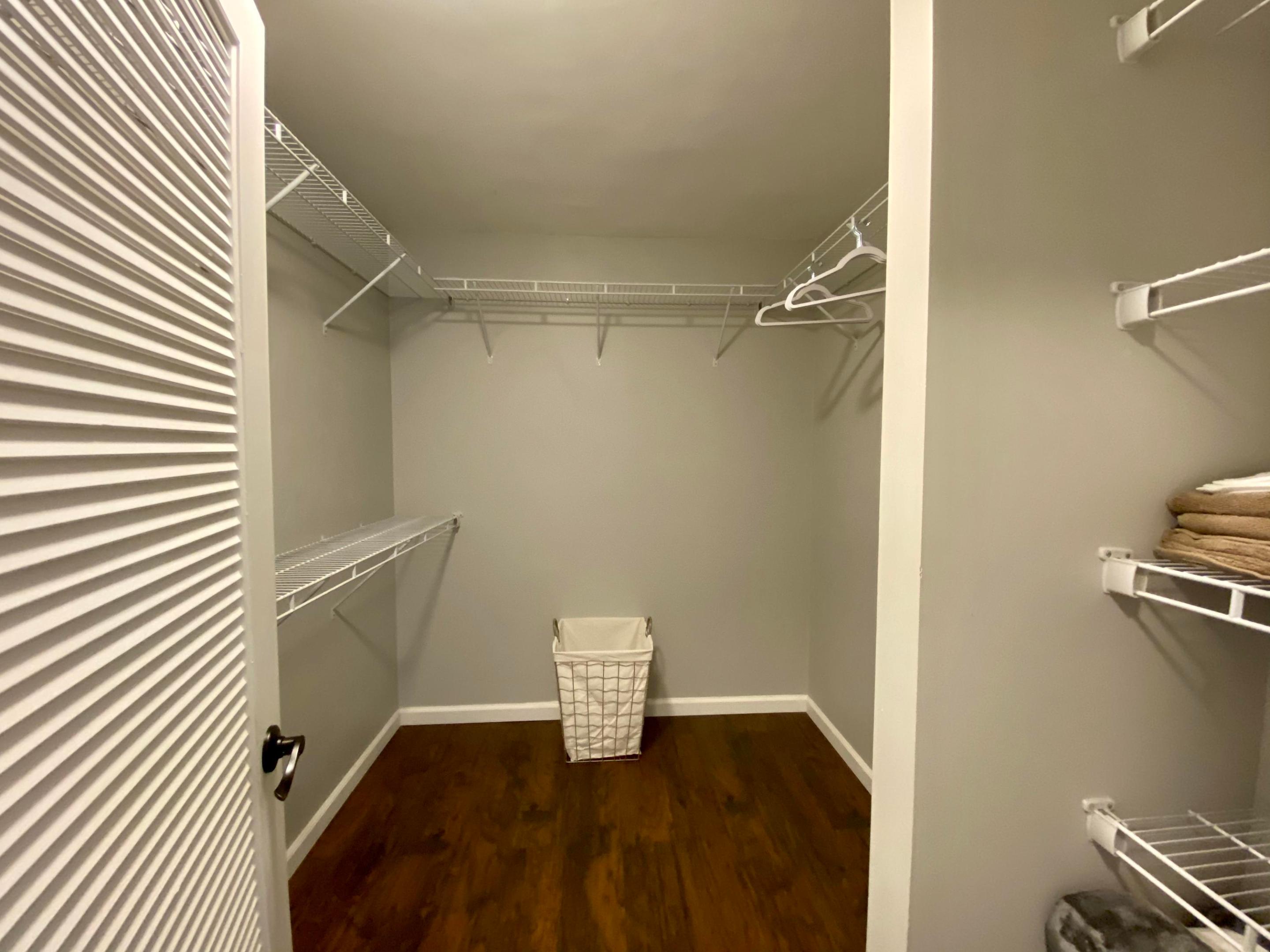 453 Park Forest Way Property Photo 13