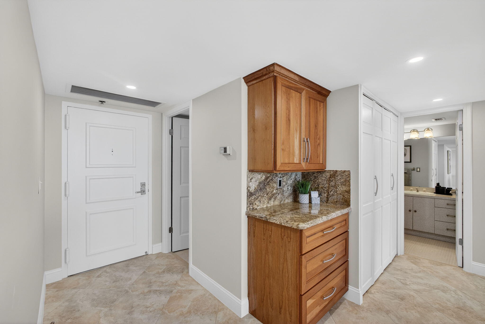 4200 N Ocean Drive 1-406 Property Photo 7