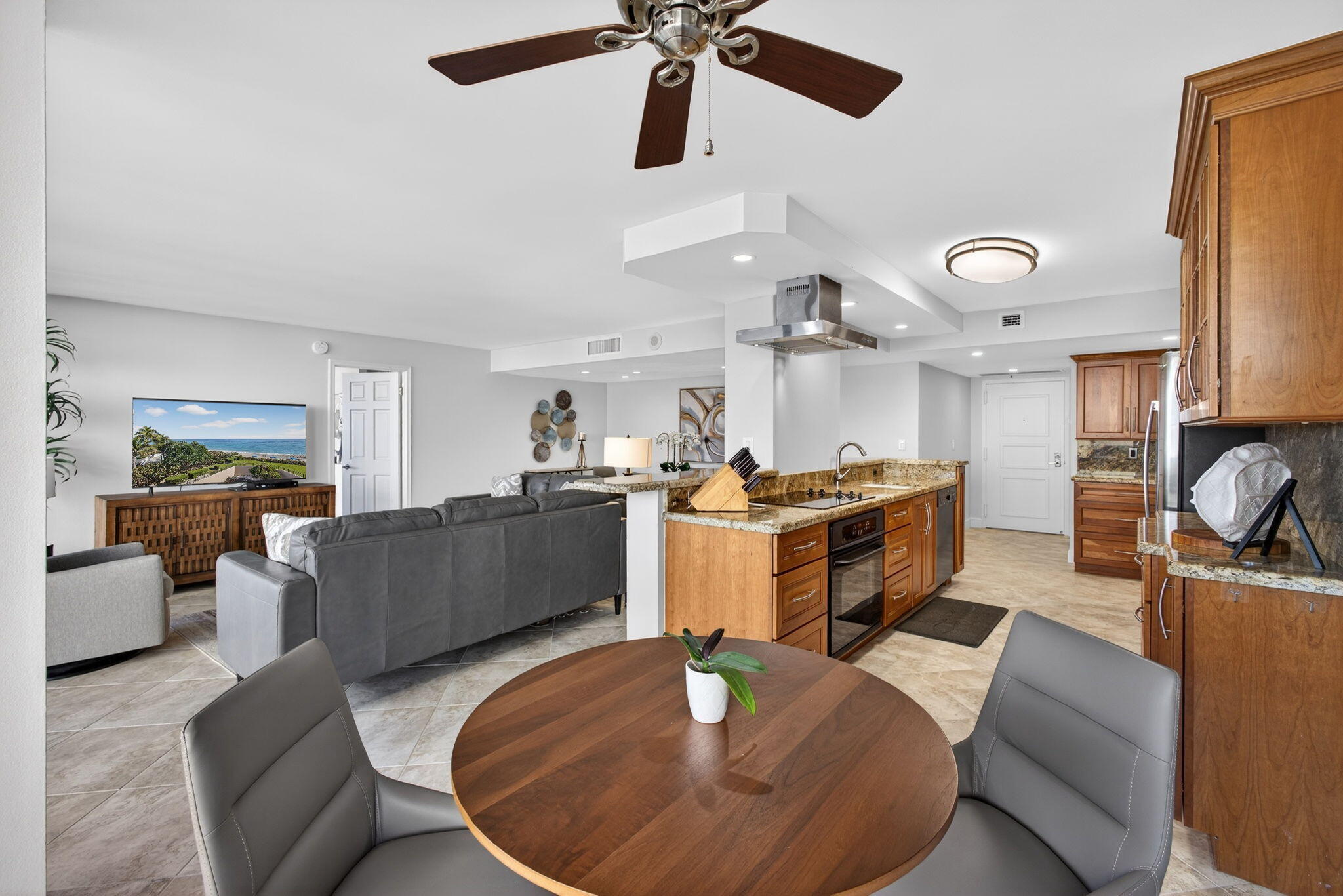 4200 N Ocean Drive 1-406 Property Photo 14