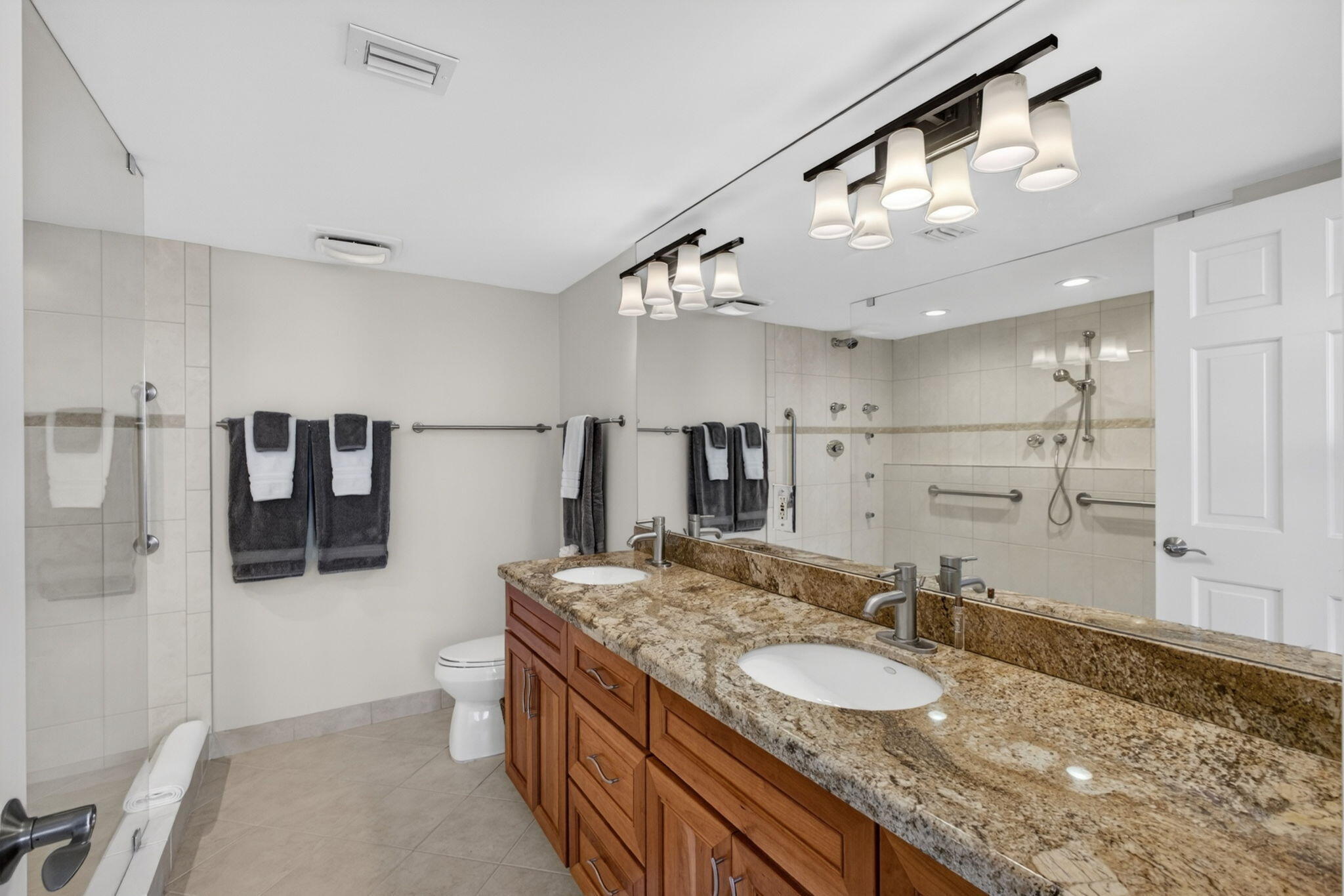 4200 N Ocean Drive 1-406 Property Photo 43