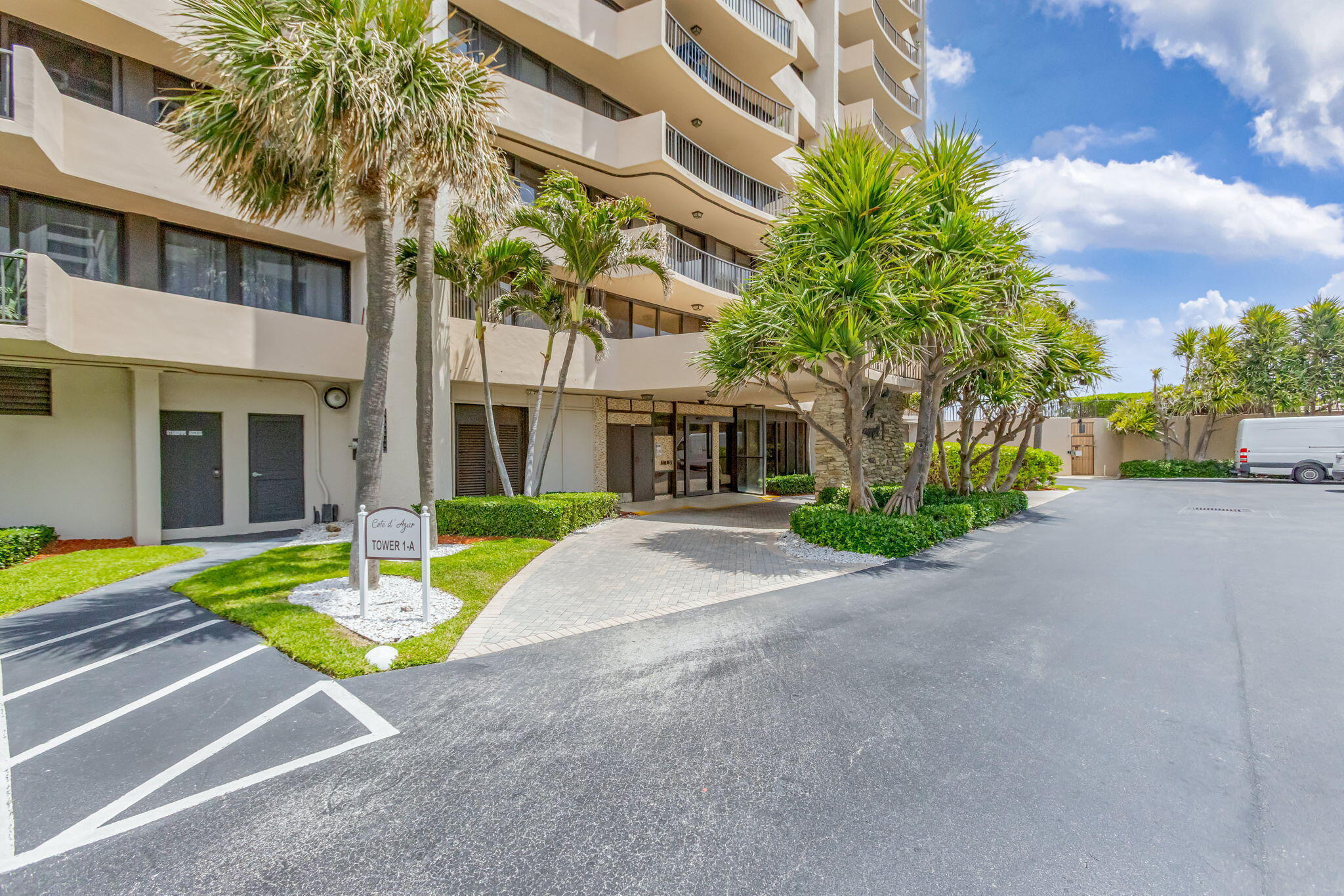 4200 N Ocean Drive 1-406 Property Photo 63