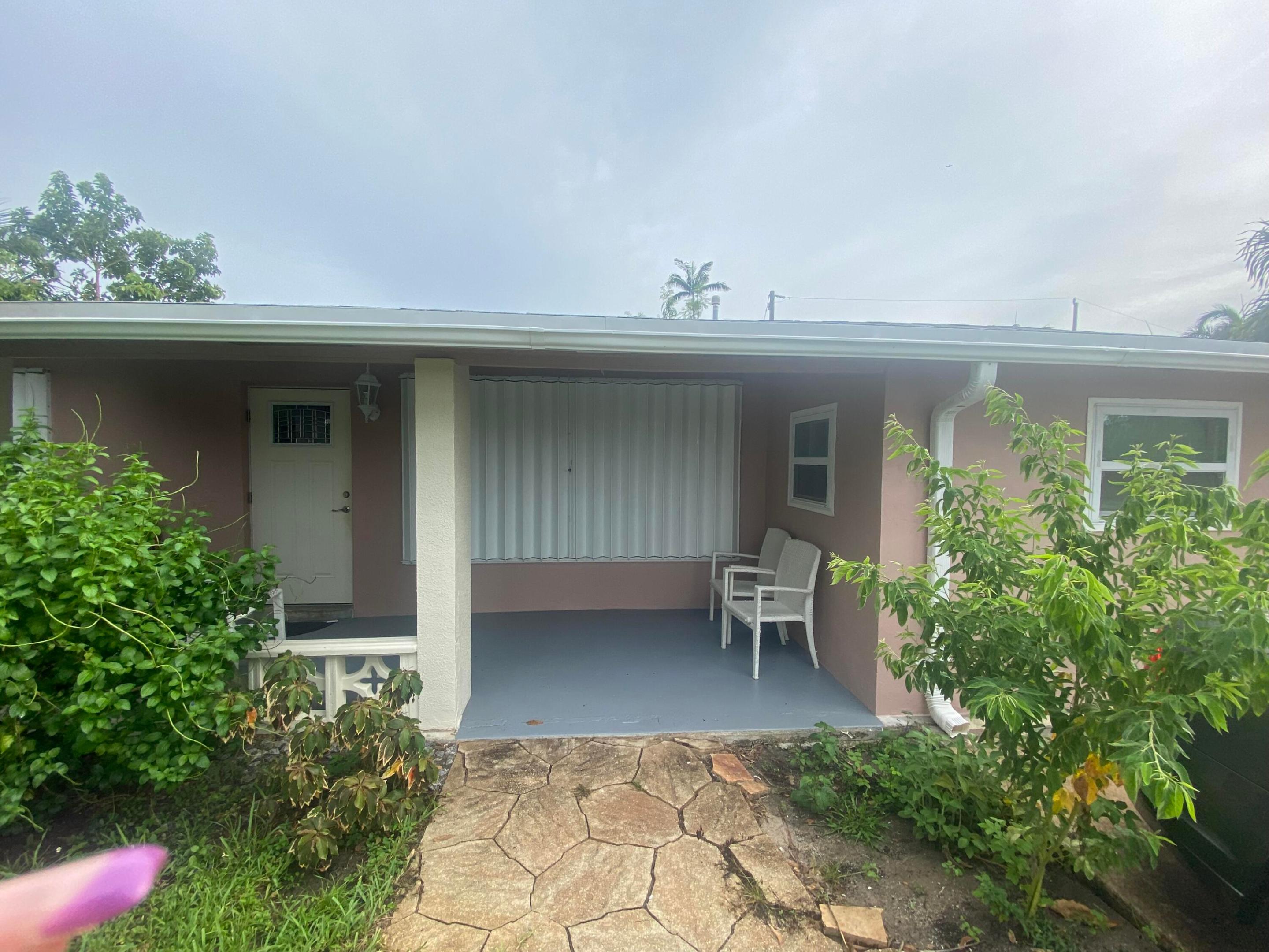 1630 Ne 34th Street Property Photo 1