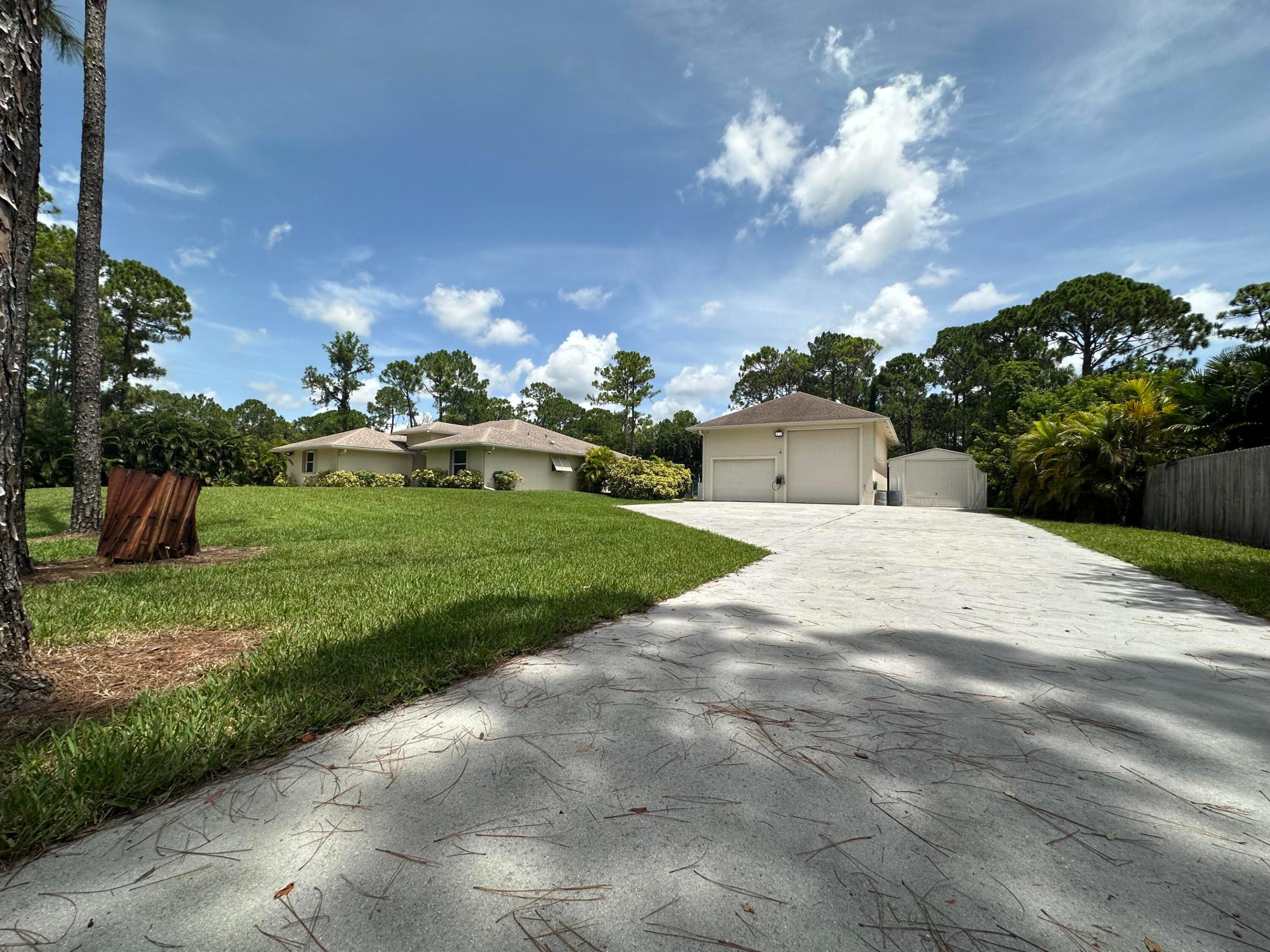 16193 72nd Road N Property Photo 2