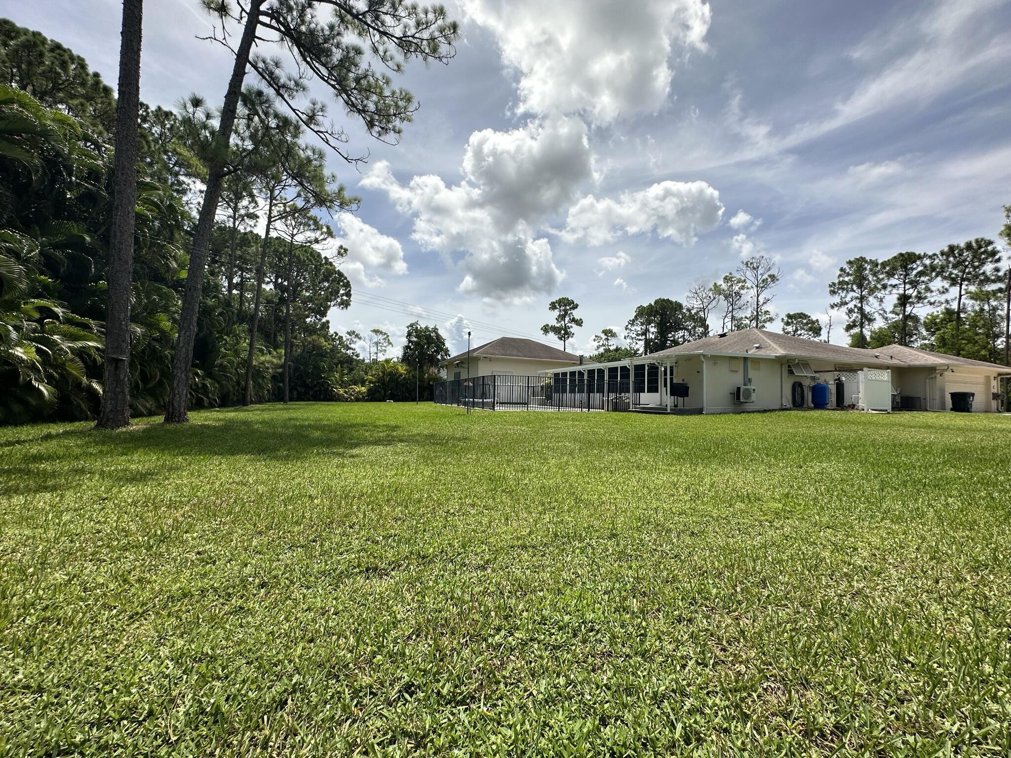16193 72nd Road N Property Photo 12