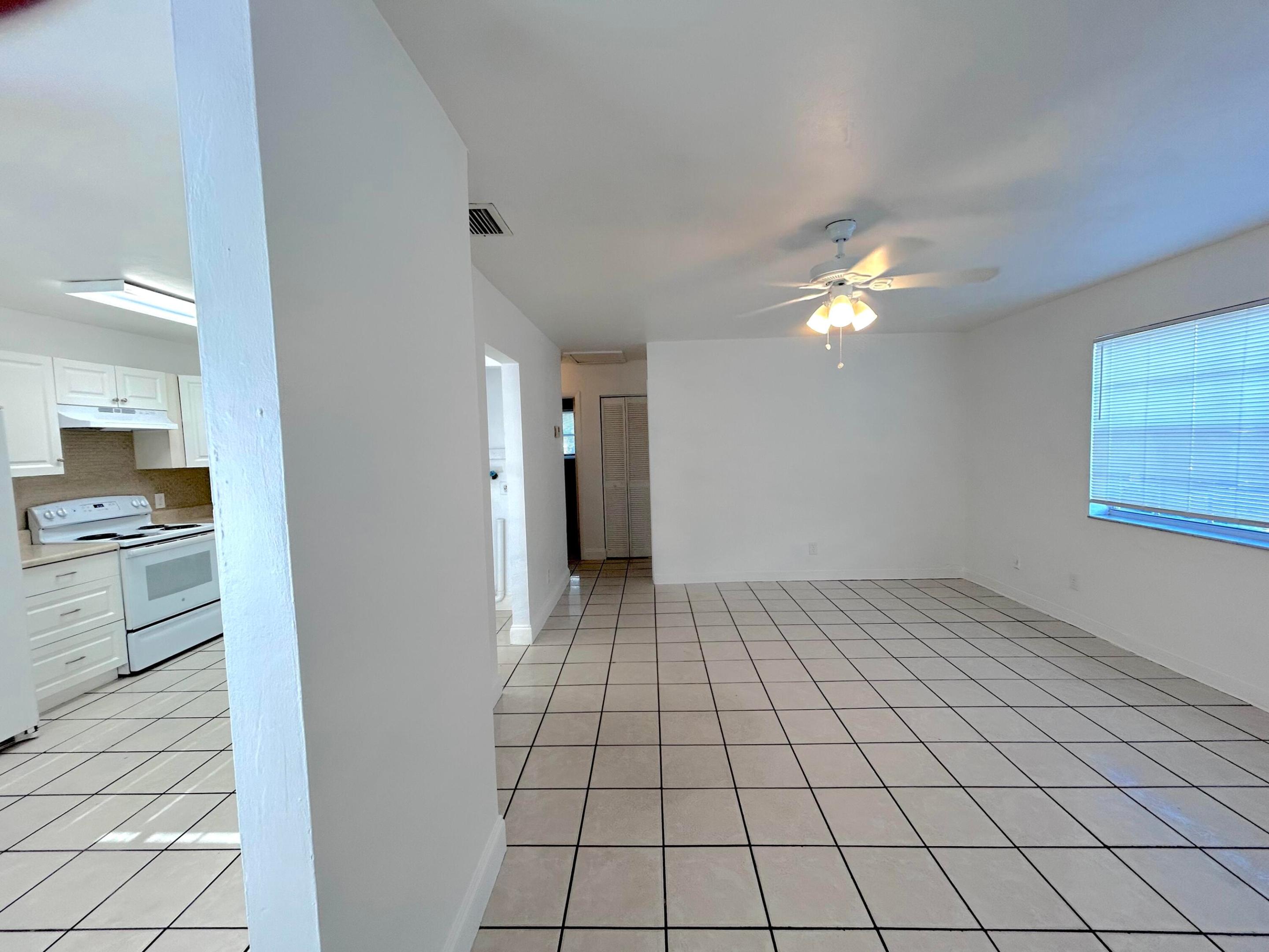 6124 LINCOLN Street N Property Photo 1