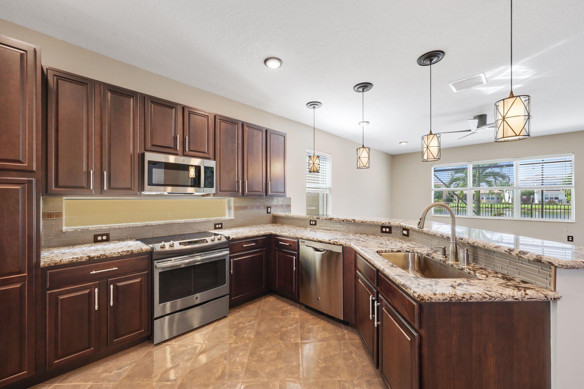 8160 Cantabria Falls Drive Property Photo 16