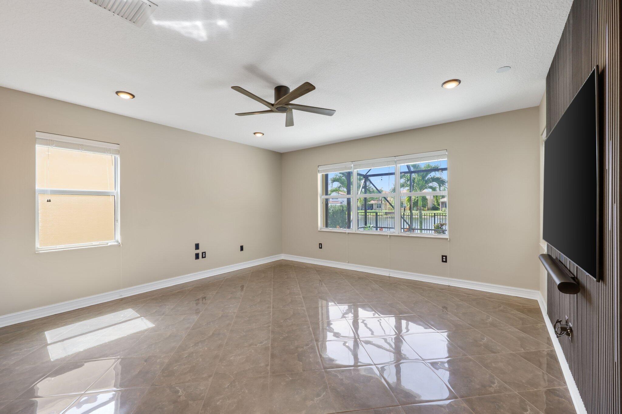 8160 Cantabria Falls Drive Property Photo 24