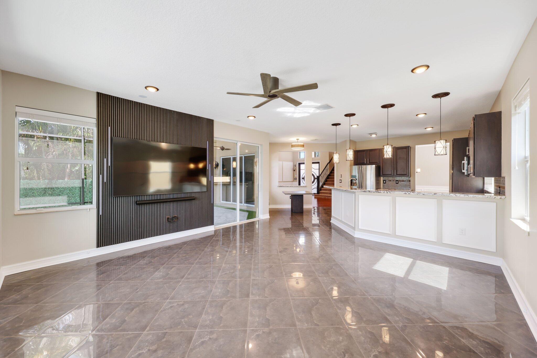 8160 Cantabria Falls Drive Property Photo 26