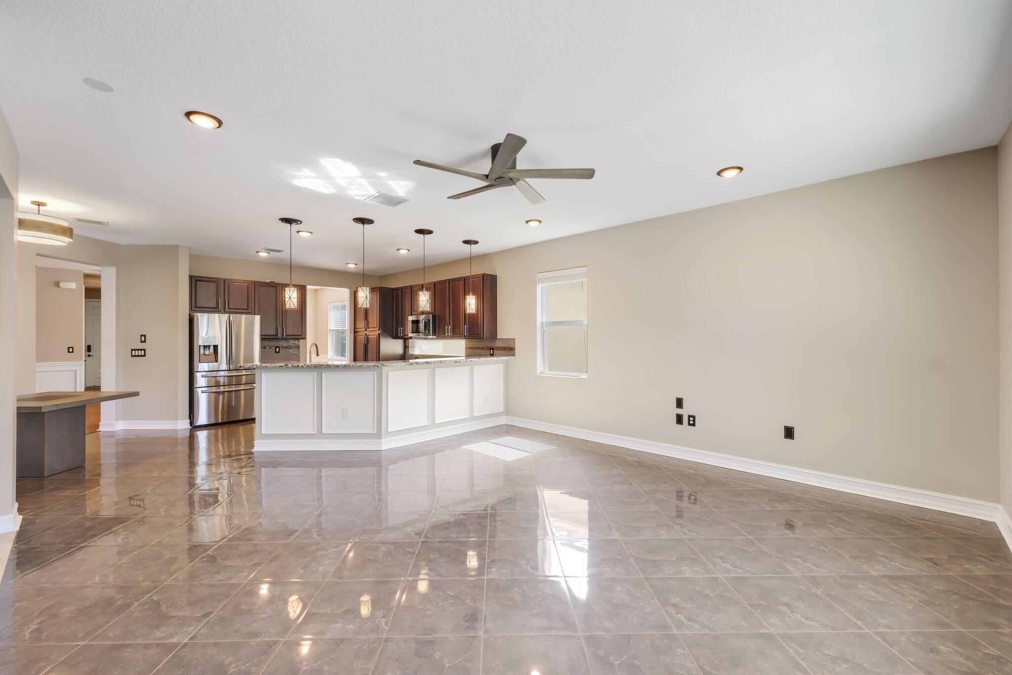 8160 Cantabria Falls Drive Property Photo 27