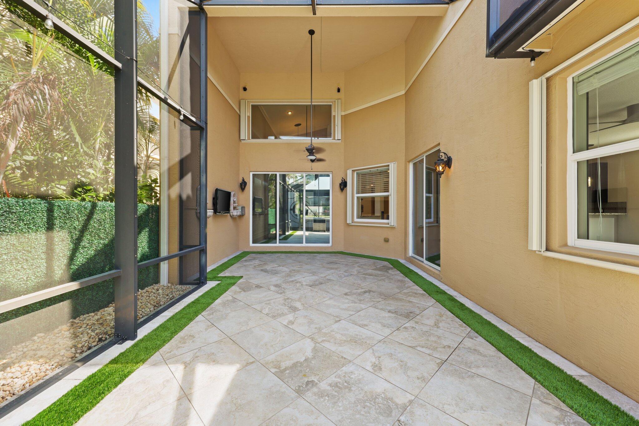 8160 Cantabria Falls Drive Property Photo 36