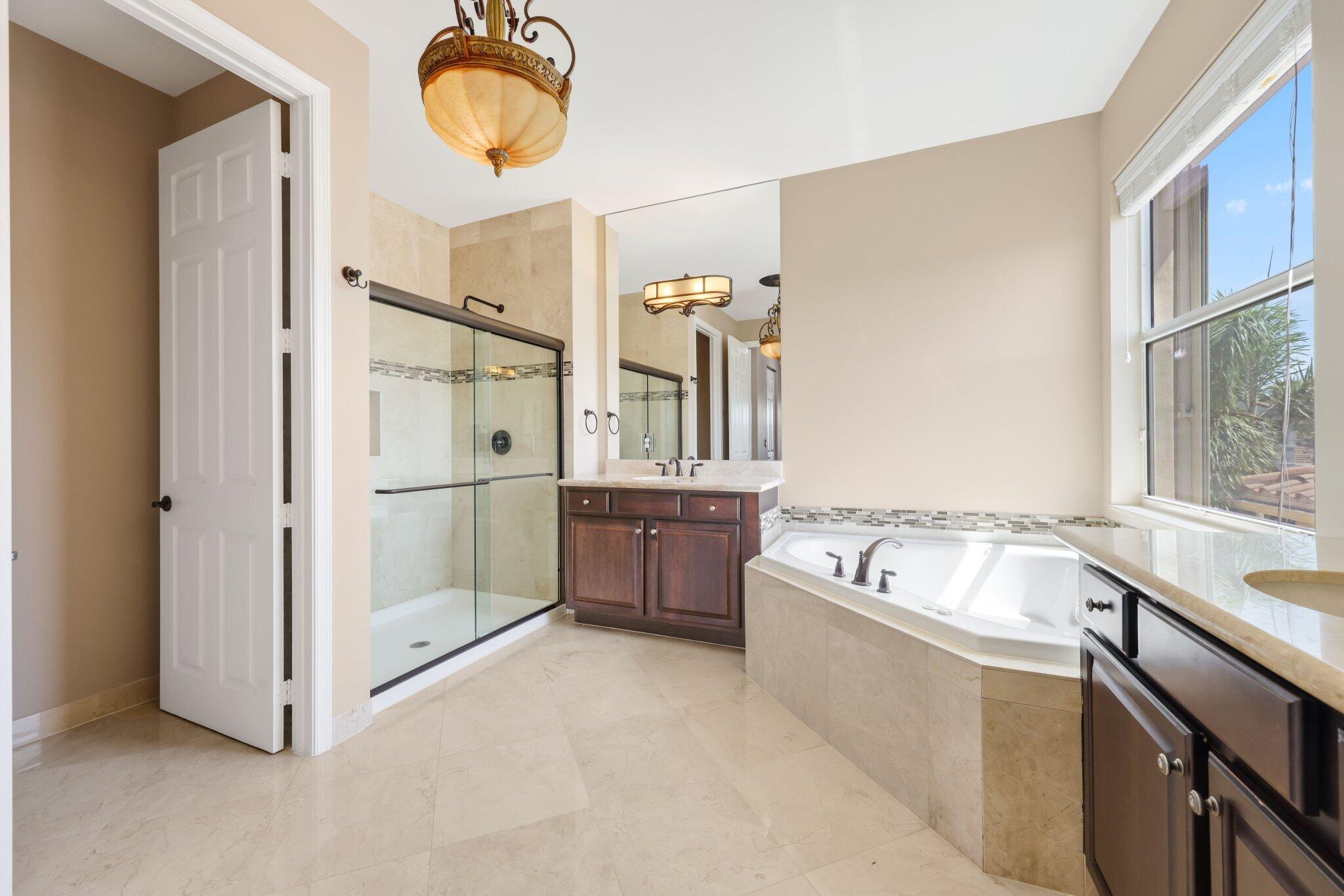 8160 Cantabria Falls Drive Property Photo 66