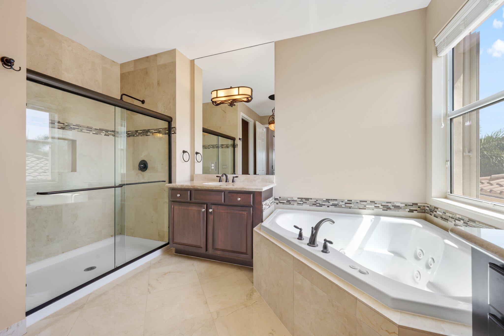 8160 Cantabria Falls Drive Property Photo 67