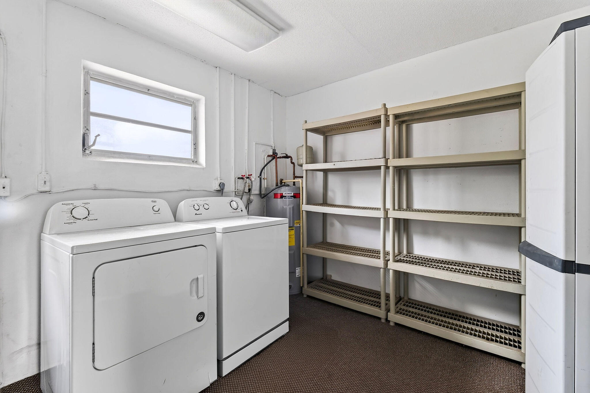11 Windsor Road E Property Photo 23