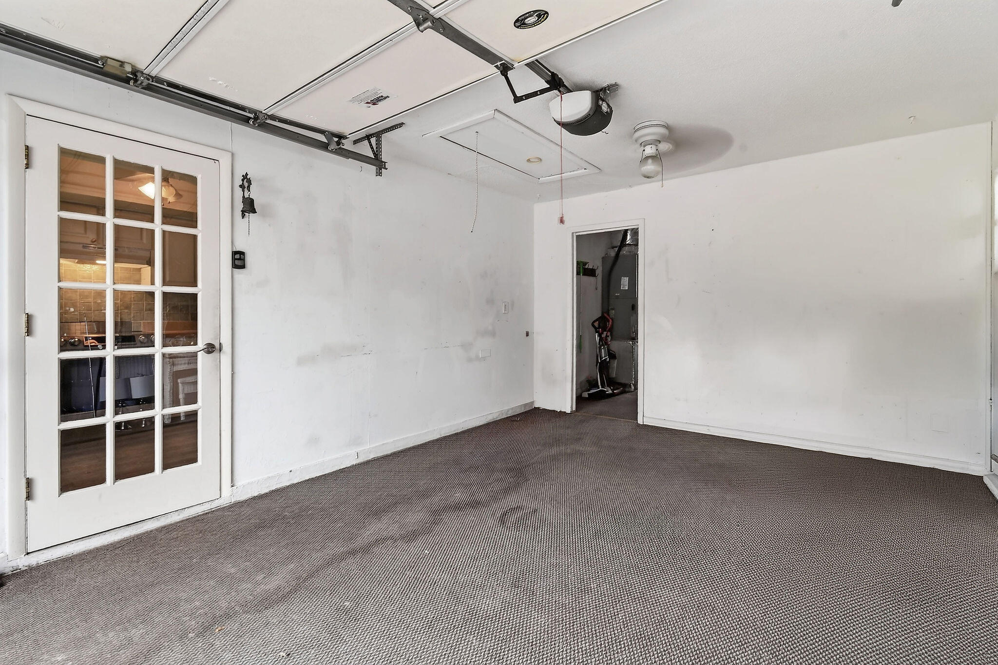 11 Windsor Road E Property Photo 26