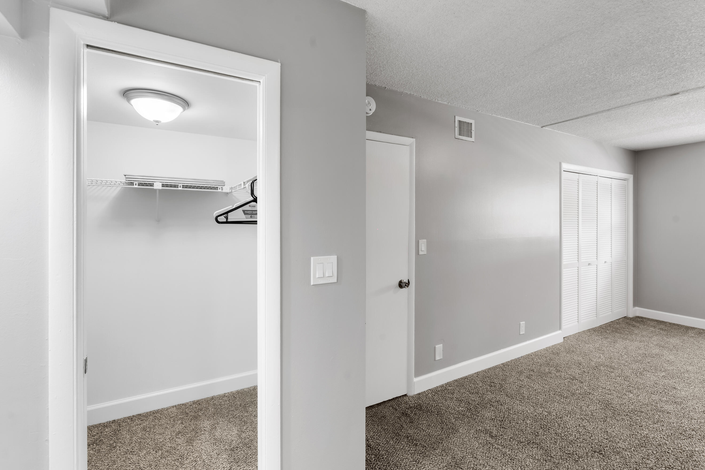 2850 Forest Hills Boulevard 211 Property Photo 14