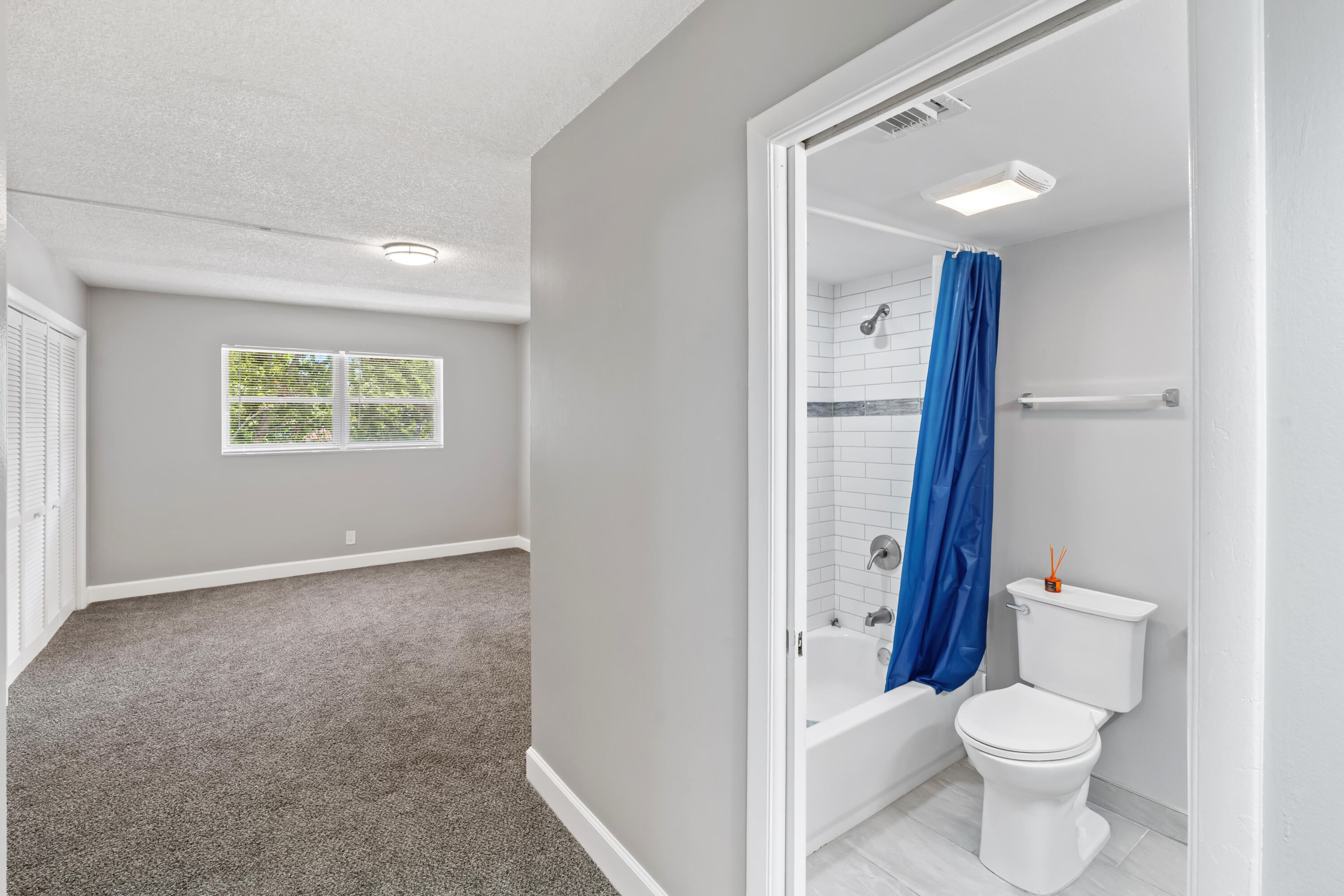 2850 Forest Hills Boulevard 211 Property Photo 15