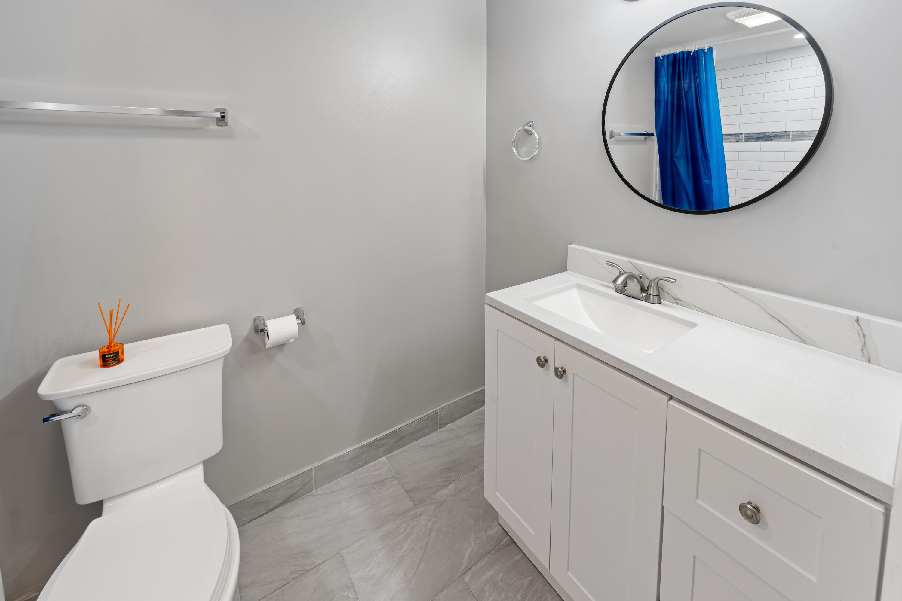 2850 Forest Hills Boulevard 211 Property Photo 17