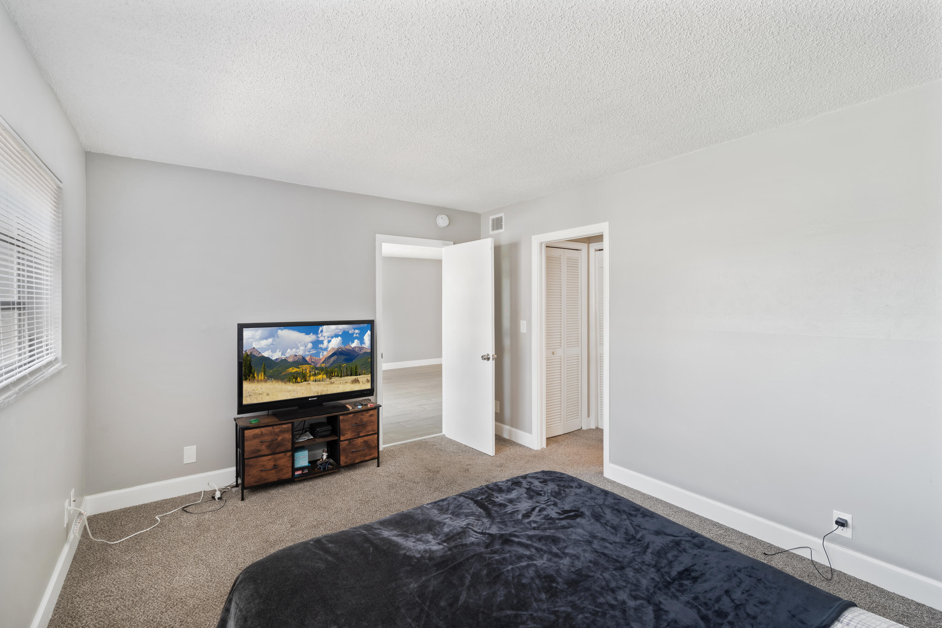 2850 Forest Hills Boulevard 211 Property Photo 20