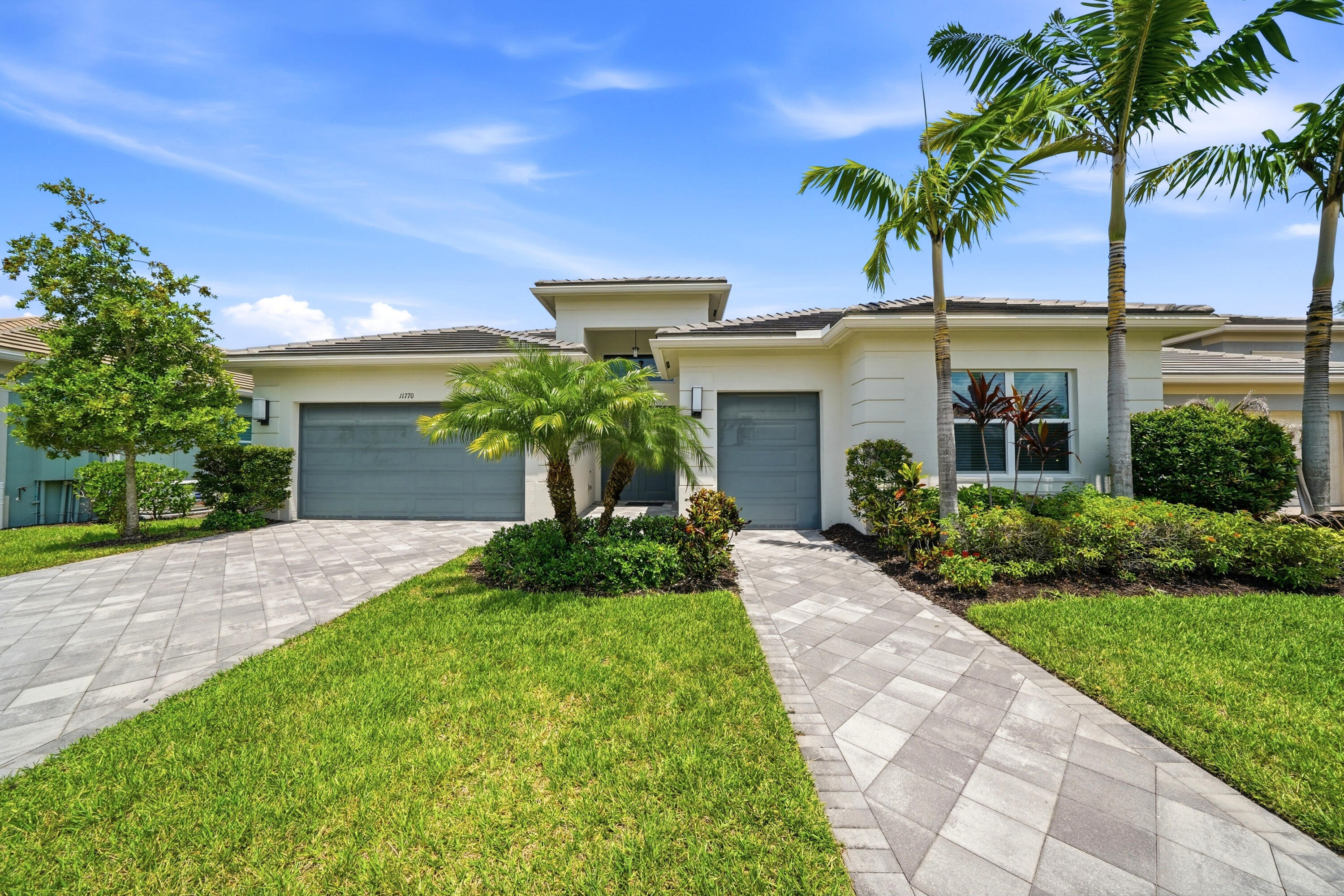 11770 Sw Coronado Springs Drive Property Photo 1