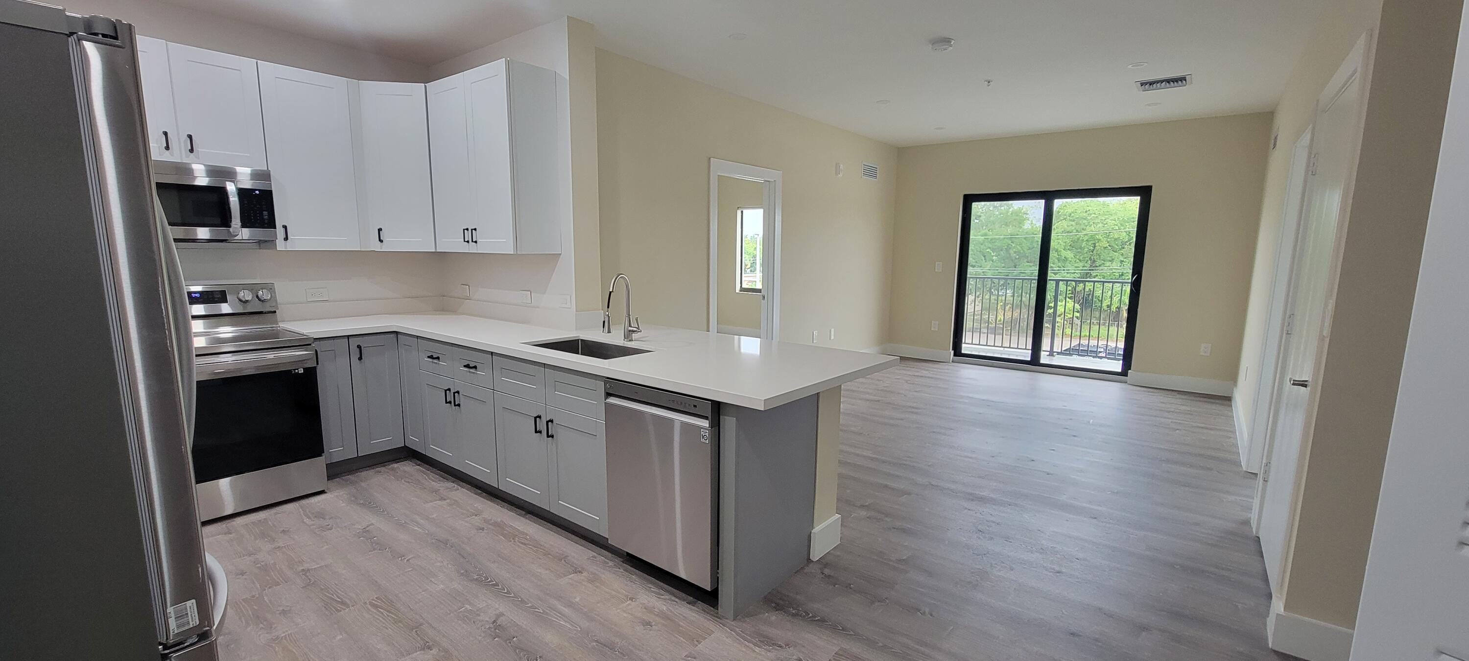 3801 Davie Boulevard 220 Property Photo 2