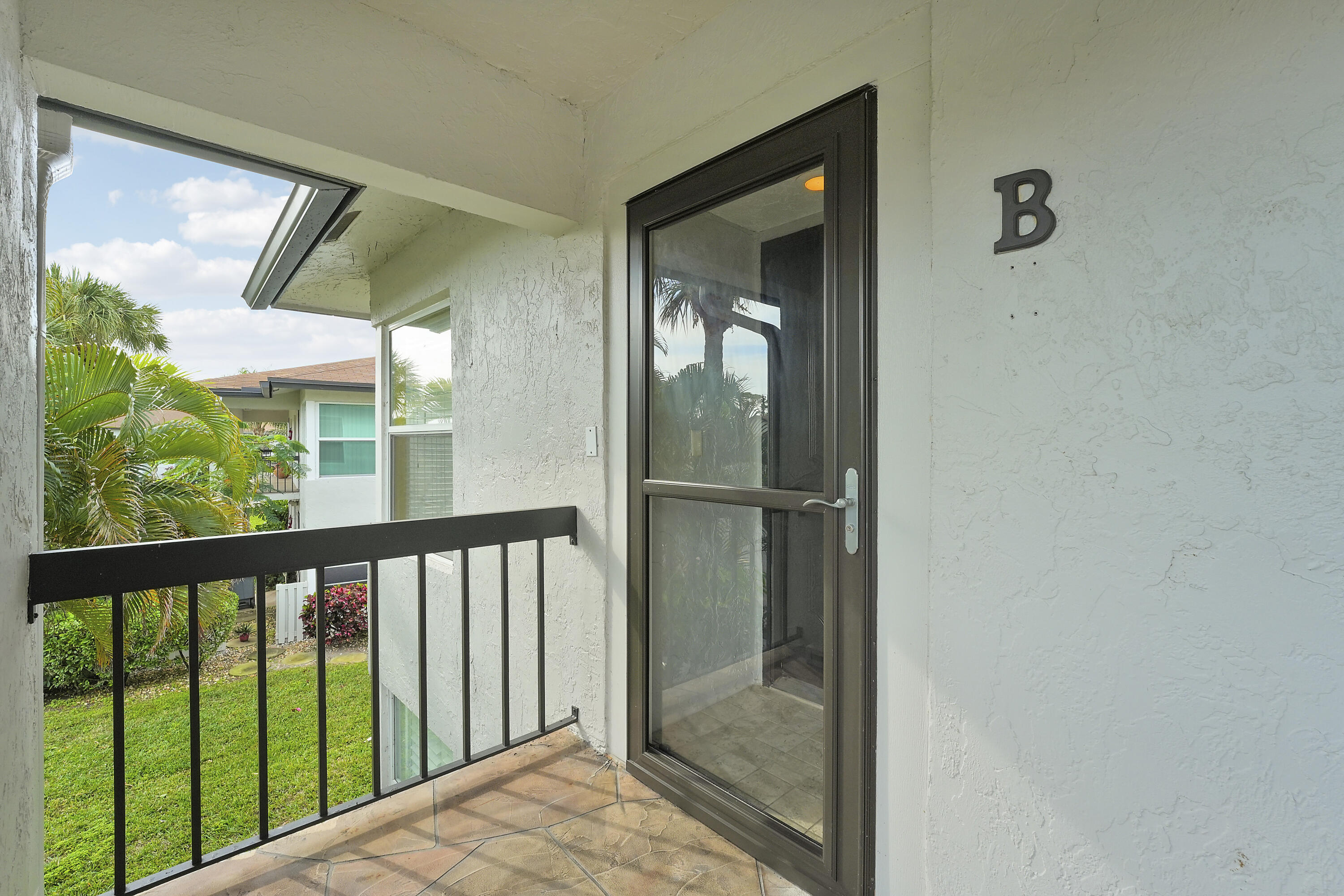 13679 Date Palm Court B Property Photo 2