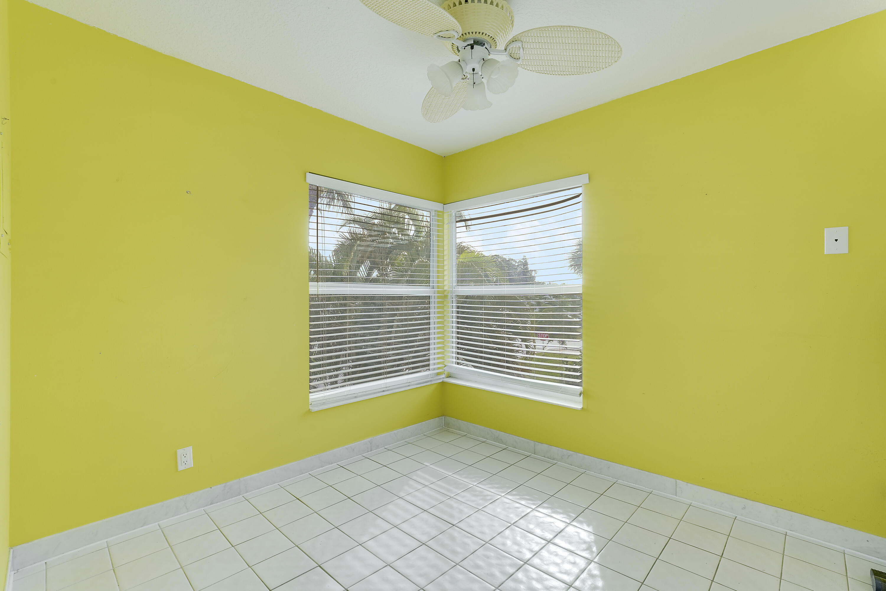 13679 Date Palm Court B Property Photo 6
