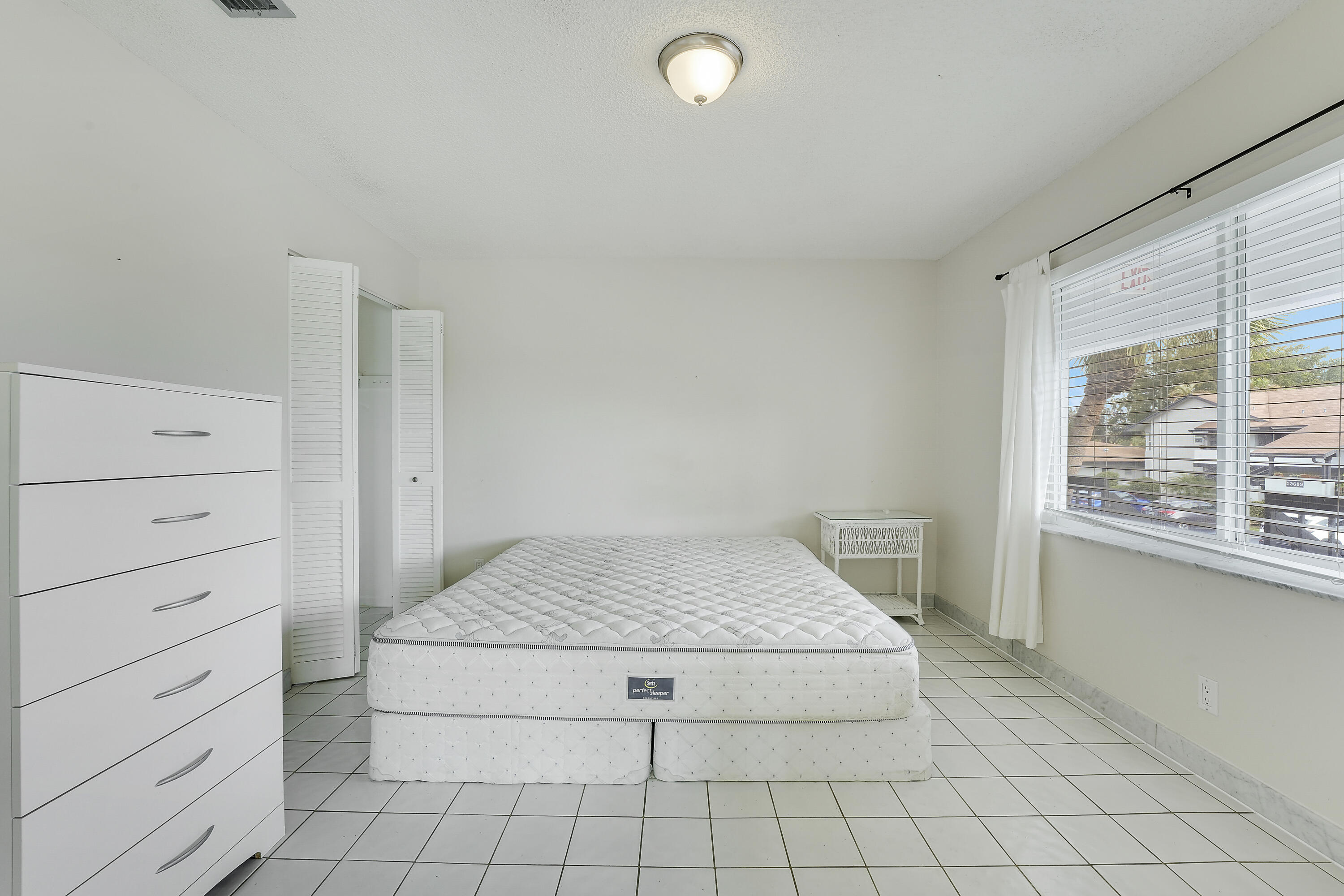 13679 Date Palm Court B Property Photo 8