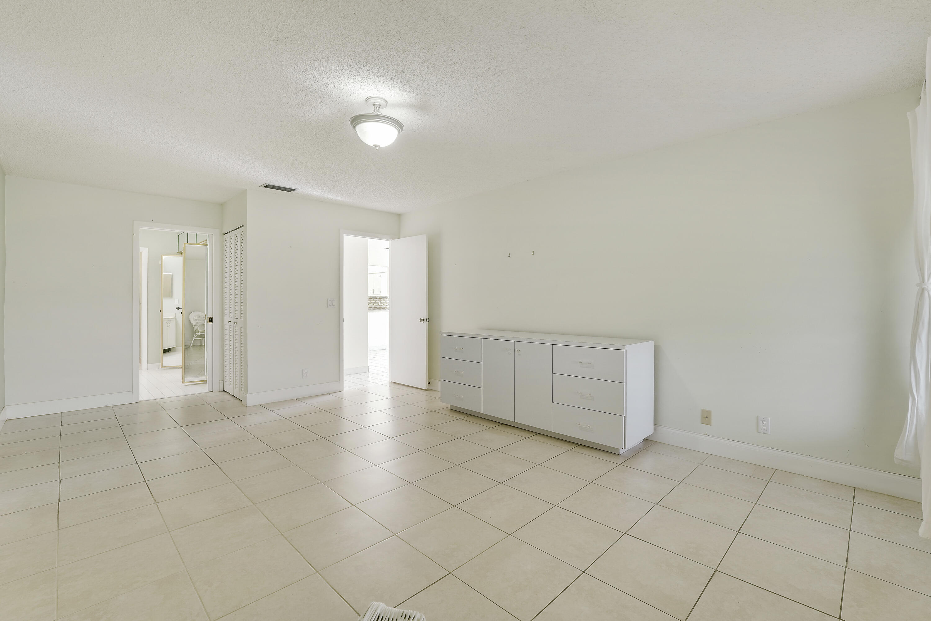 13679 Date Palm Court B Property Photo 24