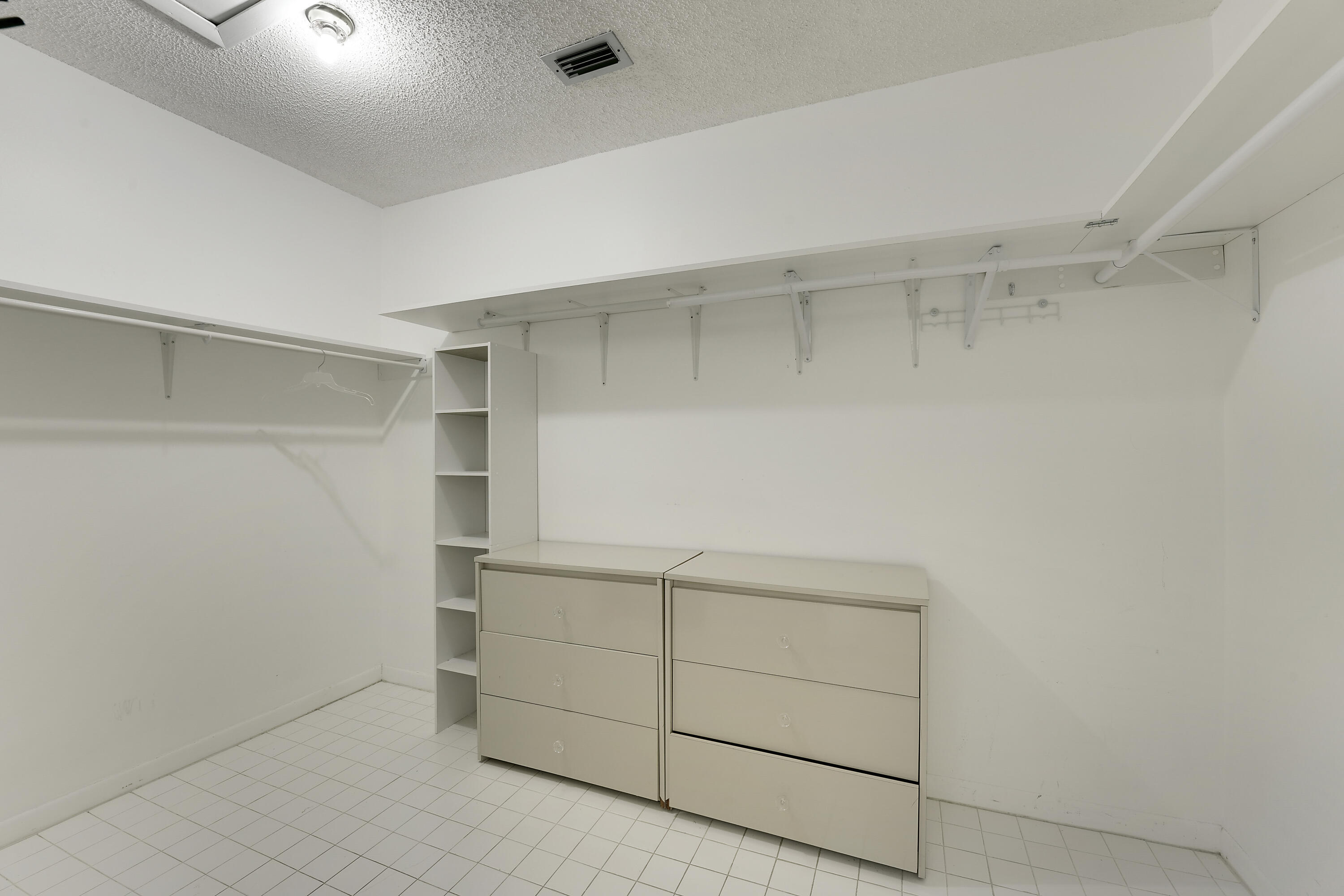 13679 Date Palm Court B Property Photo 26