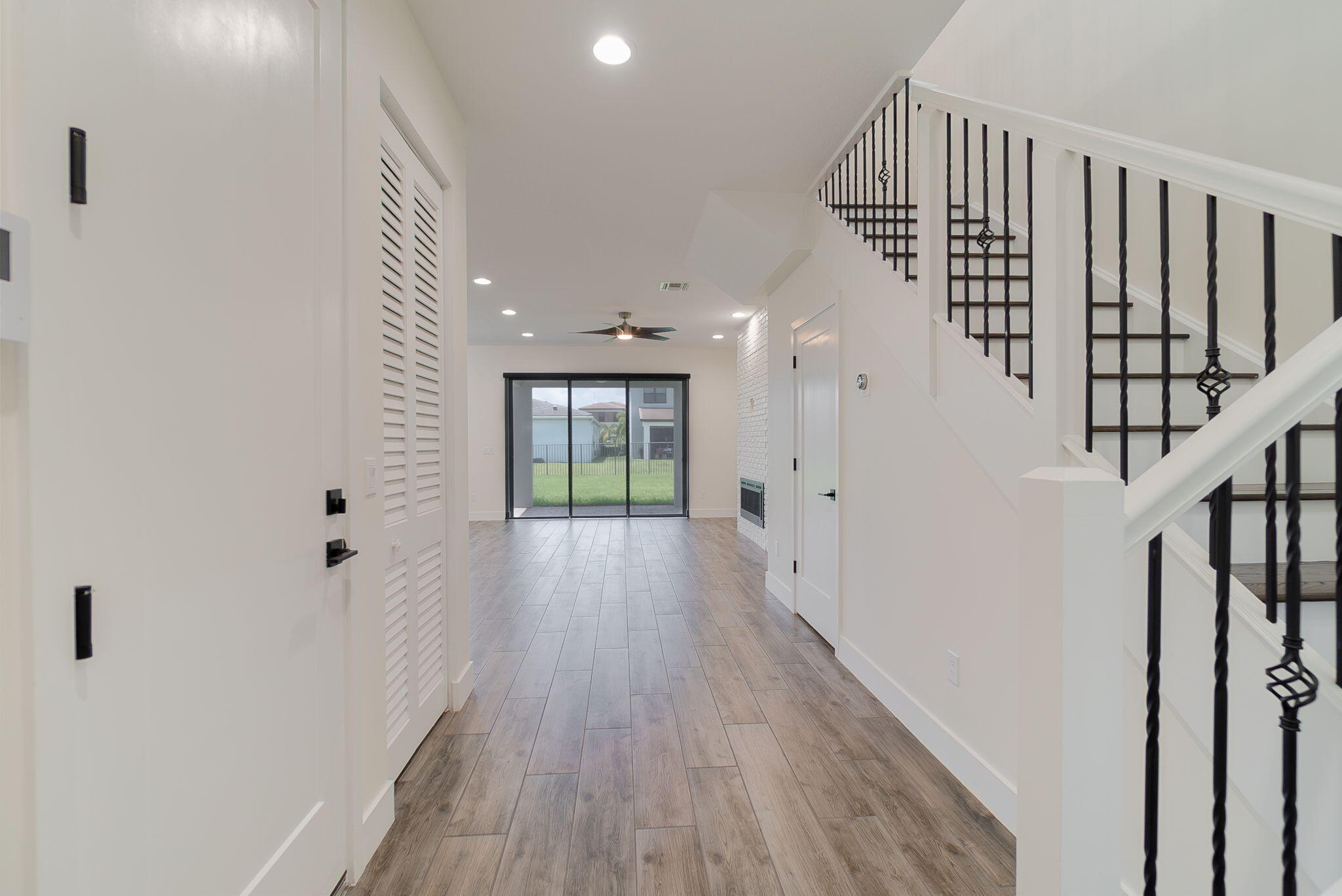 5447 Starfish Road Property Photo 3