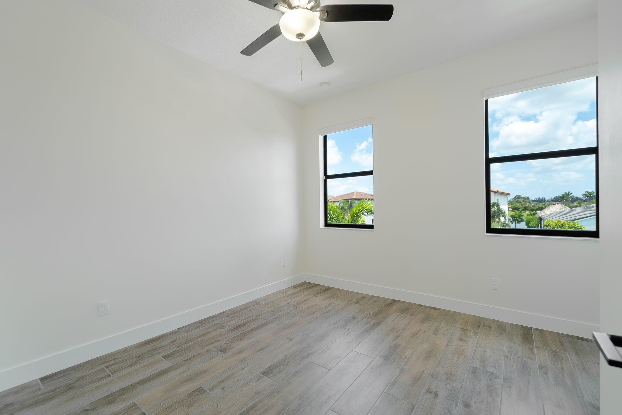 5447 Starfish Road Property Photo 9