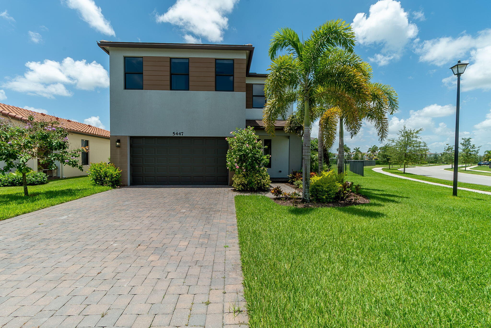 5447 Starfish Road Property Photo 32