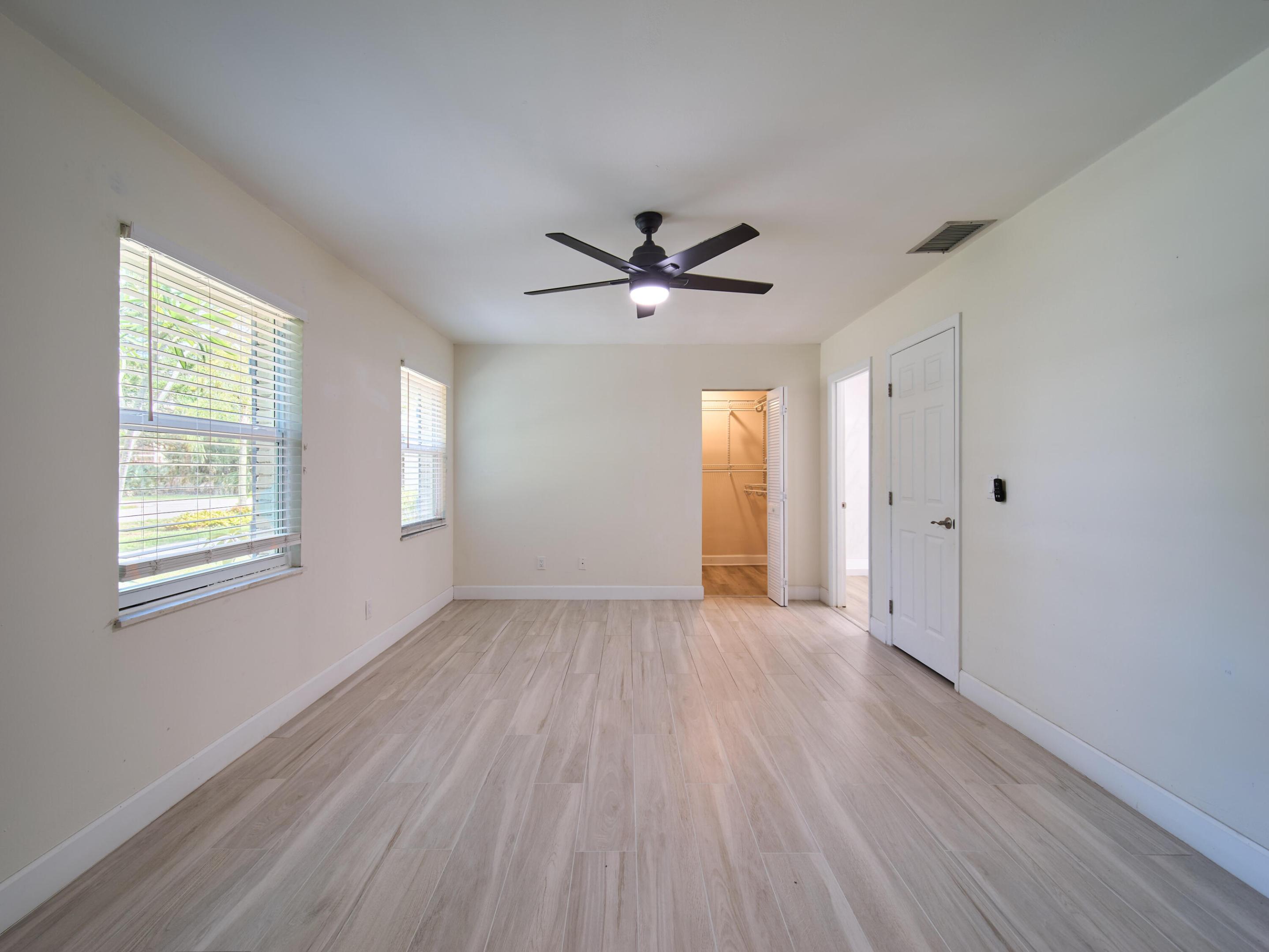 296 Se Wentworth Drive Property Photo 35