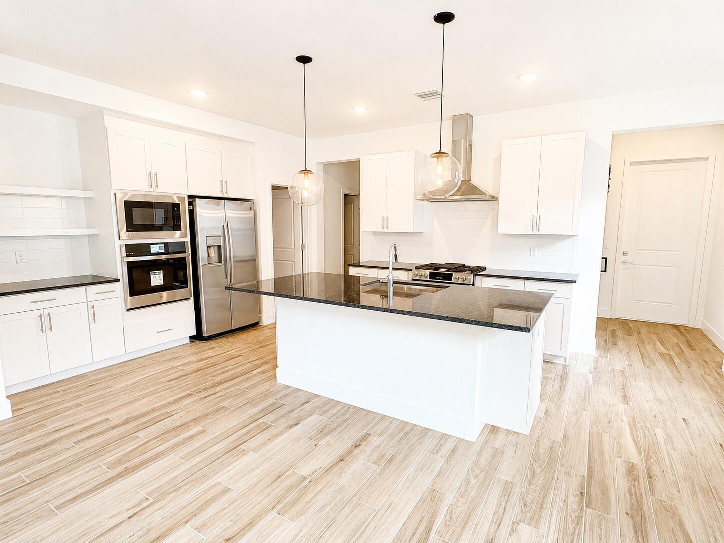 10075 Dreamweaver Road Property Photo 3
