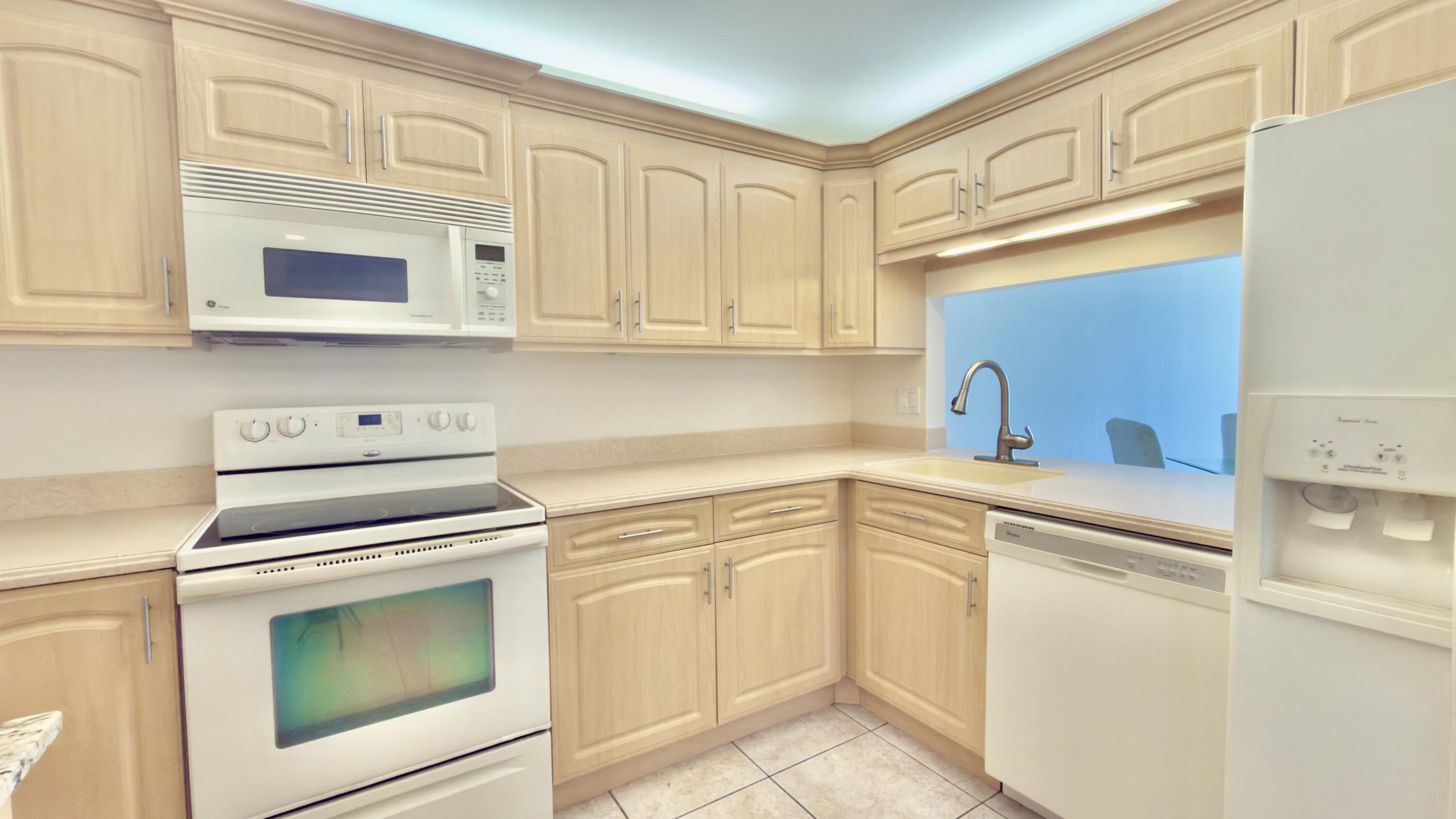 9311 Orange Grove Drive 402 Property Photo 5