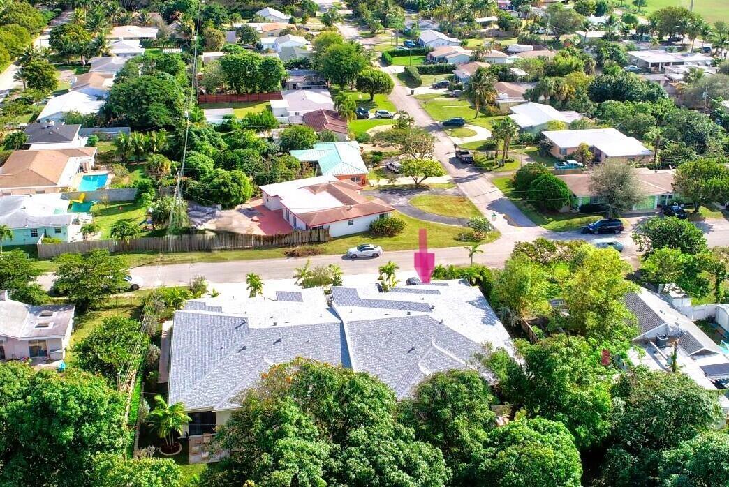 2517 Oceanview Avenue E Property Photo 2