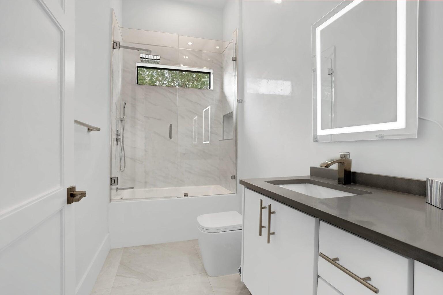 2517 Oceanview Avenue E Property Photo 14