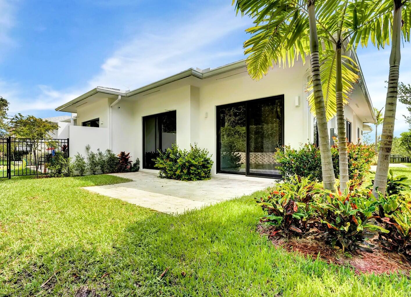 2517 Oceanview Avenue E Property Photo 20