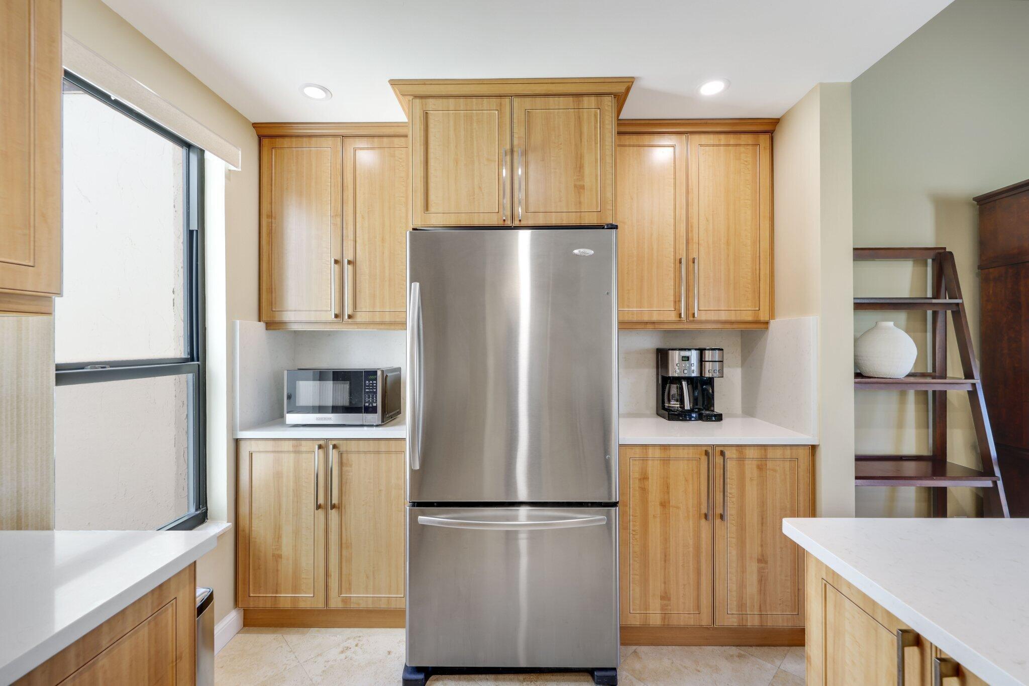 800 Greensward Court 203-i Property Photo 4