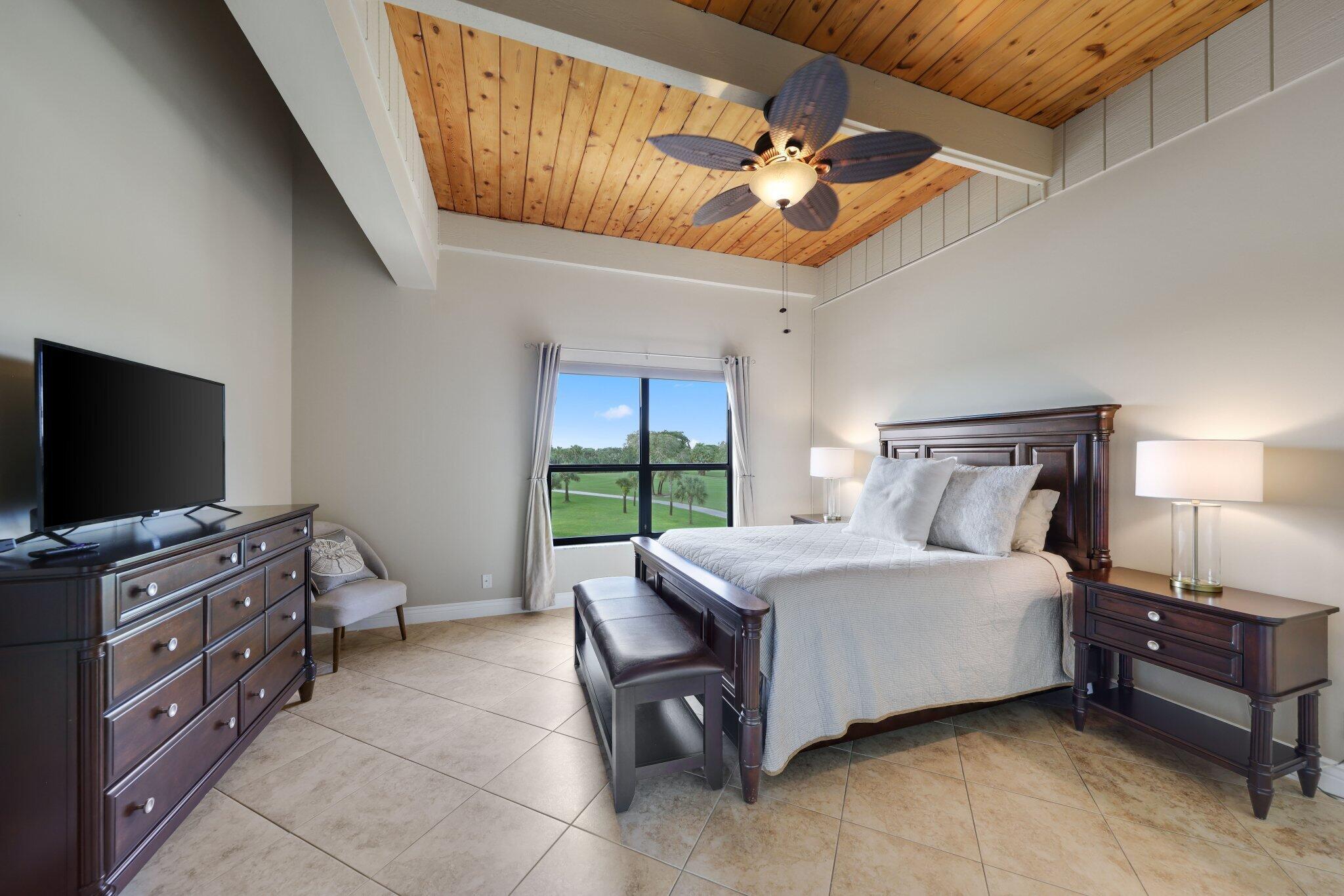 800 Greensward Court 203-i Property Photo 14